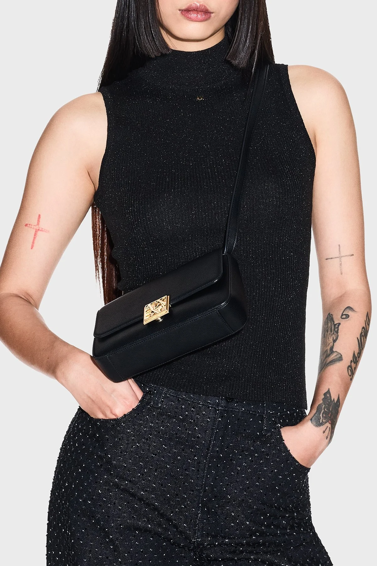 Armani Exchange Logolu Ayarlanabilir Askılı Bayan Çanta XW002171 AF19895 UC001 SİYAH - 2