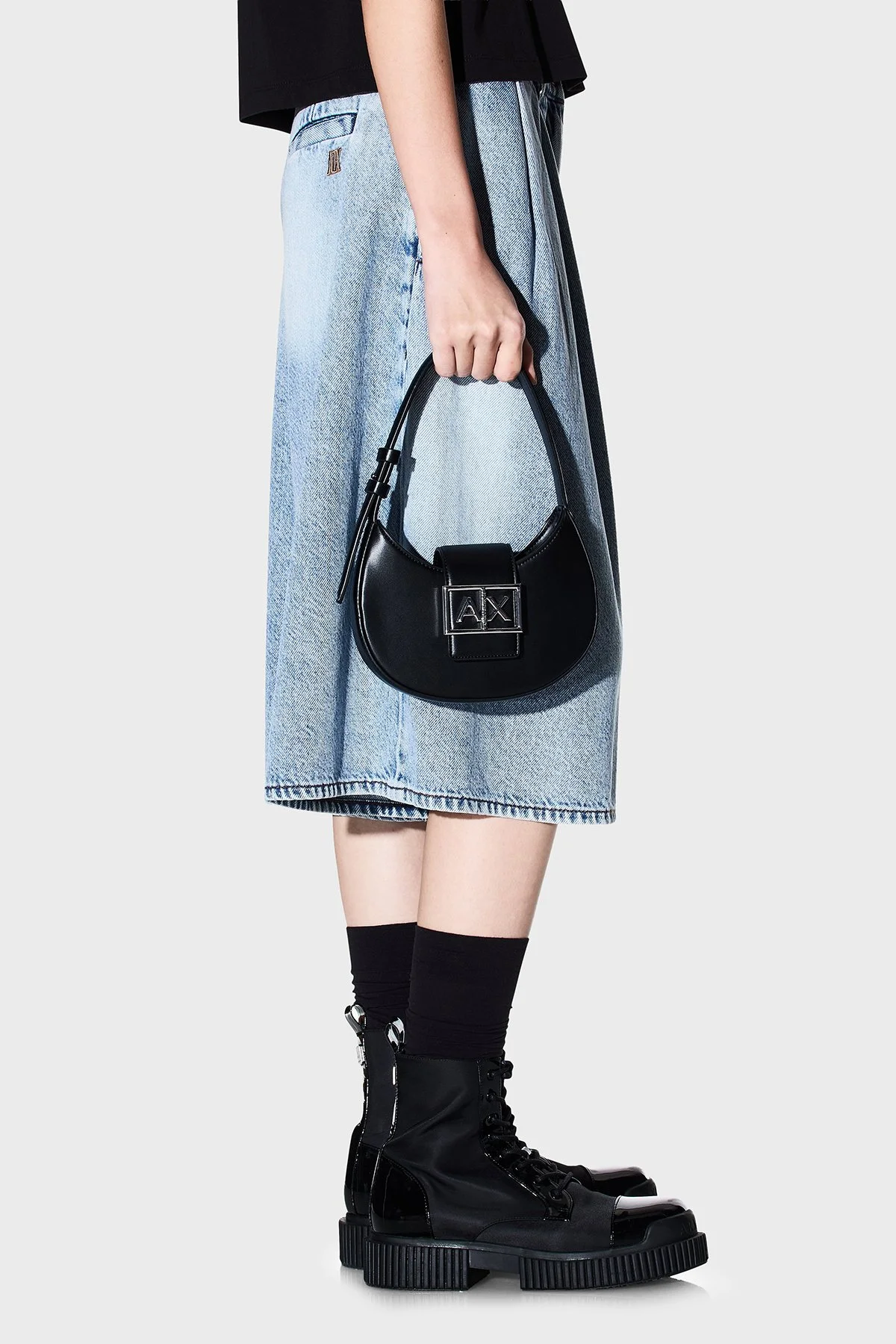 Armani Exchange Logolu Ayarlanabilir Askılı Bayan Çanta XW002566 AF12039 UC001 SİYAH - 4