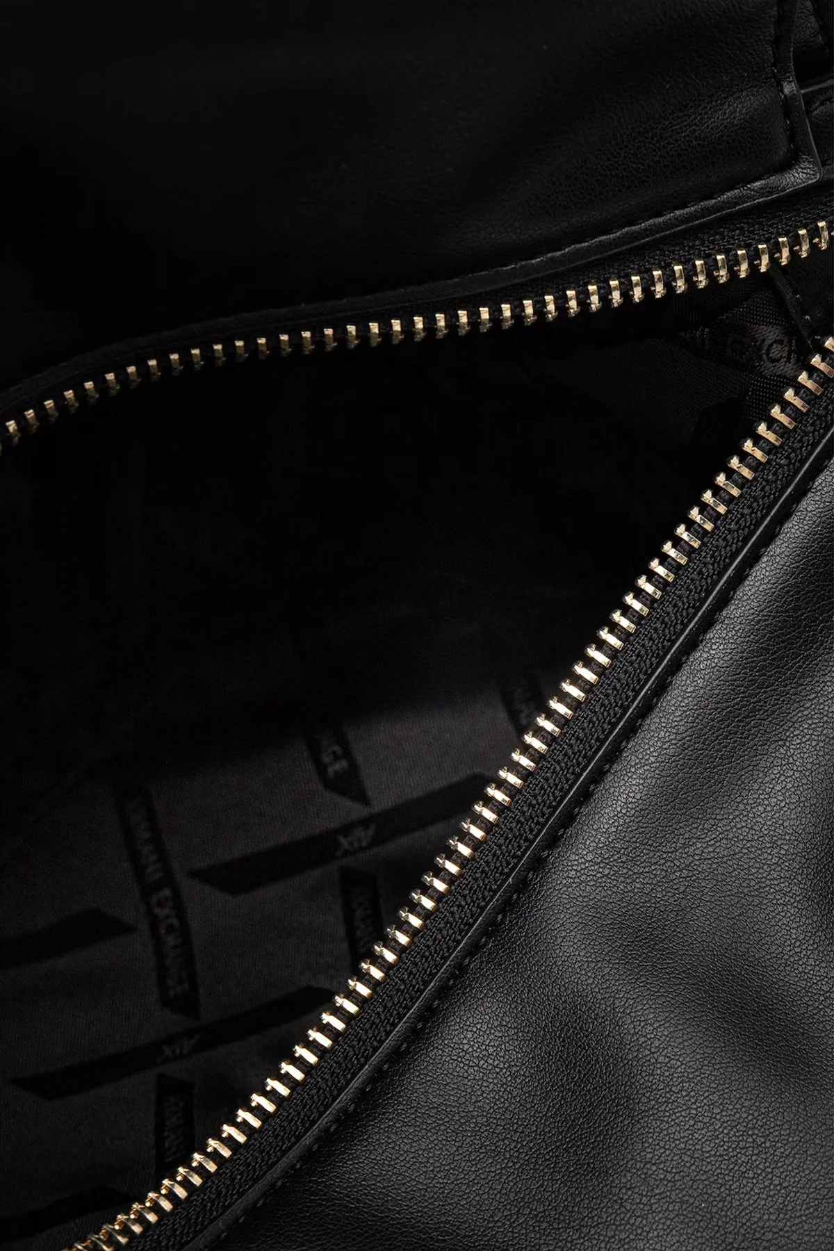 Armani Exchange Logolu Ayarlanabilir Askılı Bayan Çanta XW002604 AF19902 UC001 SİYAH - 4