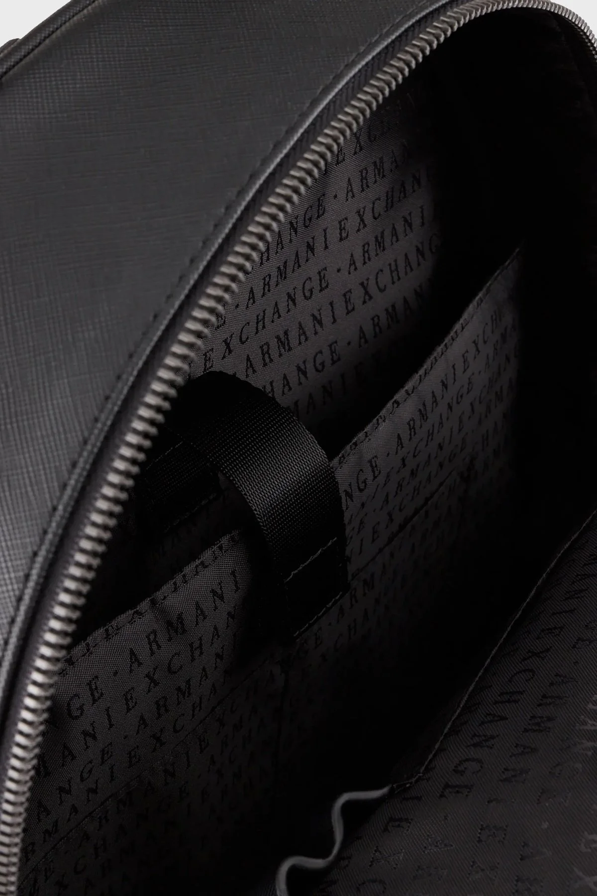 Armani Exchange Logolu Ayarlanabilir Askılı Erkek Sırt Çantası 952510 CC838 00020 SİYAH - 4