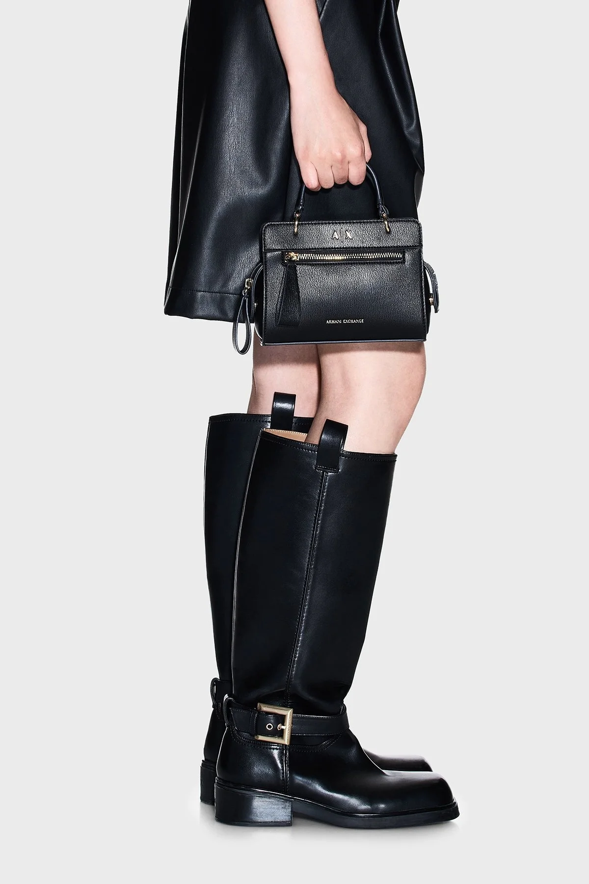 Armani Exchange Logolu Ayarlanabilir Askılı Mini Bayan Çanta XW001212 AF17117 UC001 SİYAH - 3