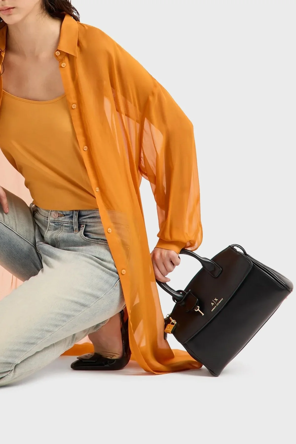Armani Exchange Logolu Ayarlanabilir Omuz Askılı Bayan Çanta 949162 4F779 00020 SİYAH - 3