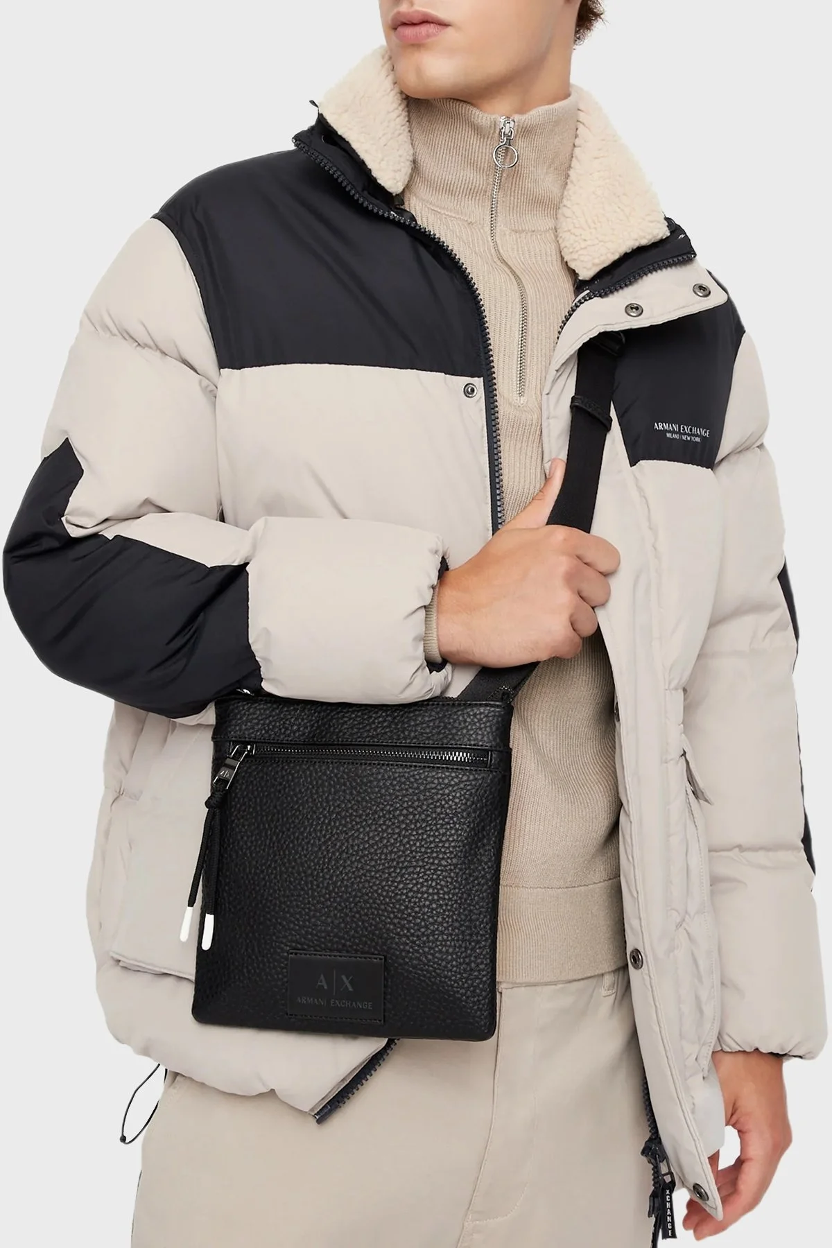 Armani Exchange Logolu Ayarlanabilir Uzatma Askılı Erkek Çanta 952137 2F882 00020 SİYAH - 2