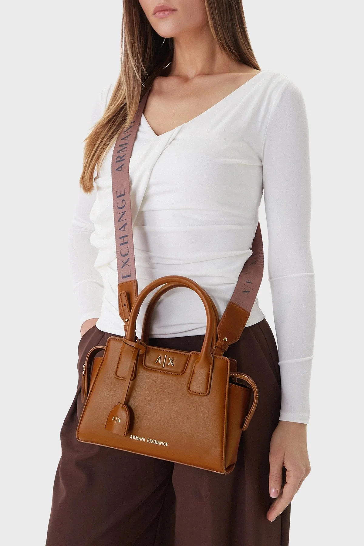 Armani Exchange Logolu Ayarlanabilir ve Çıkarılabir Askılı Bayan Çanta XW002159 AF19892 U6123 TABA - 2