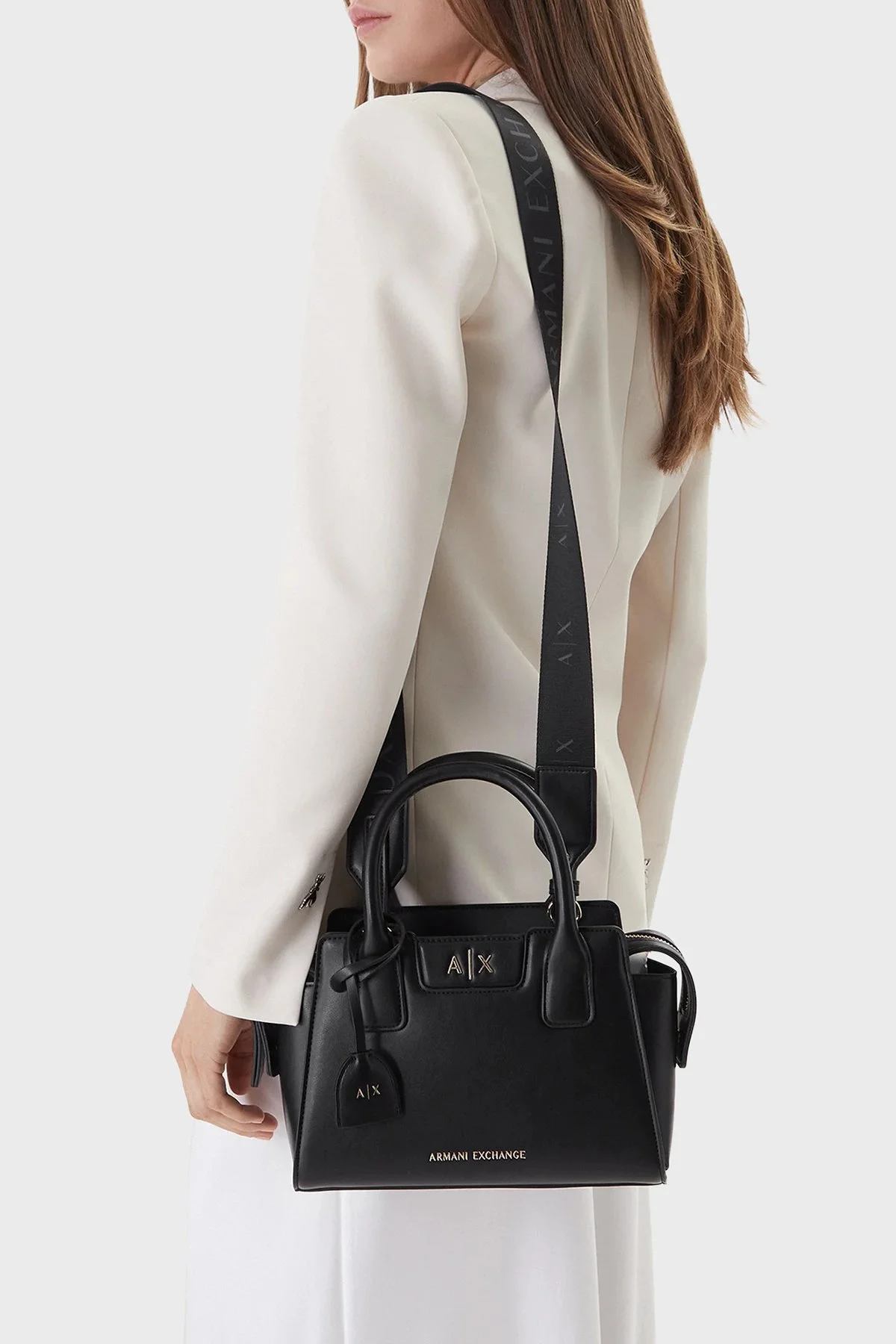 Armani Exchange Logolu Ayarlanabilir ve Çıkarılabir Askılı Bayan Çanta XW002159 AF19892 UC001 SİYAH - 2