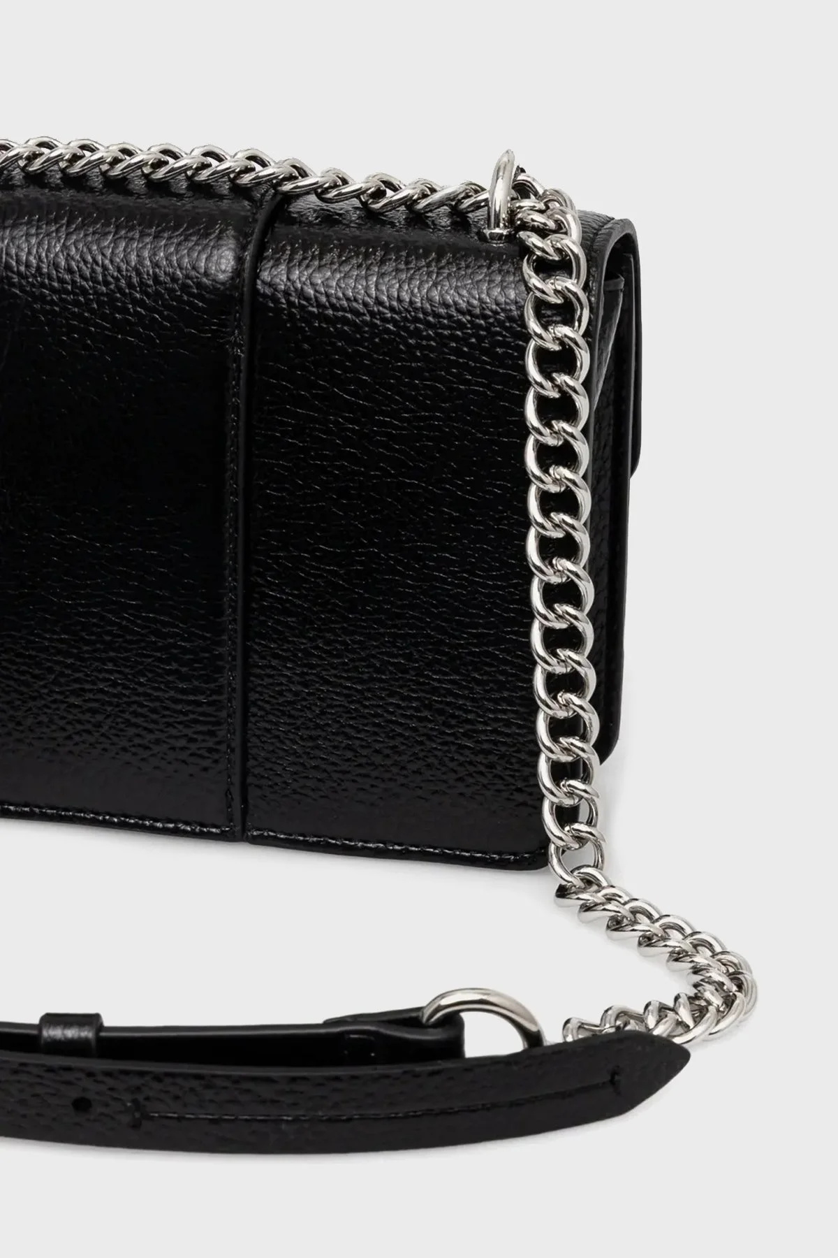 Armani Exchange Logolu Ayarlanabilir Zincir Askılı Bayan Çanta XW000071 AF11898 UC001 SİYAH - 8