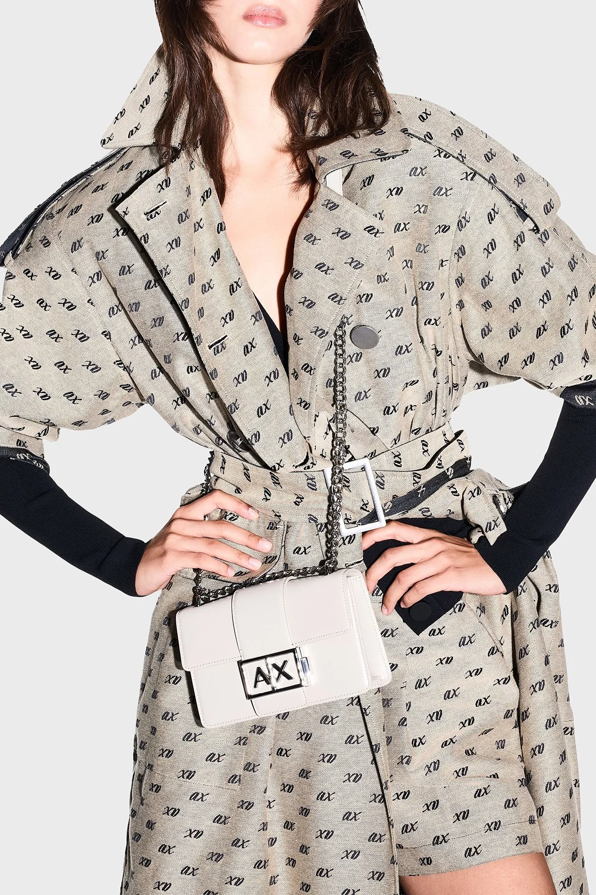 Armani Exchange Logolu Ayarlanabilir Zincir Askılı Kadın Çanta XW000071 AF12039 U6208 Ekru - 2