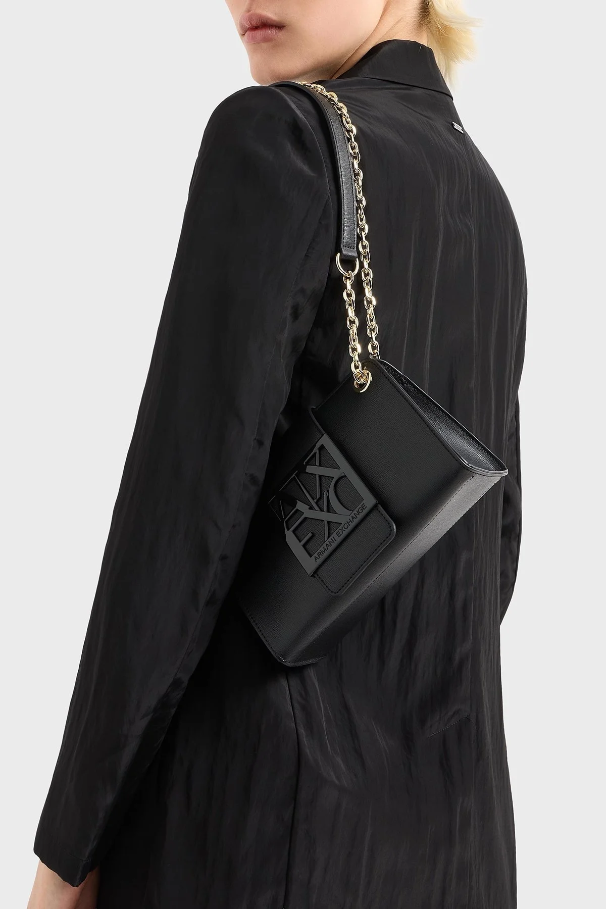 Armani Exchange Logolu Ayarlanabilir Zincir Askılı Small Bayan Çanta XW000281 AF13672 UC001 SİYAH - 3