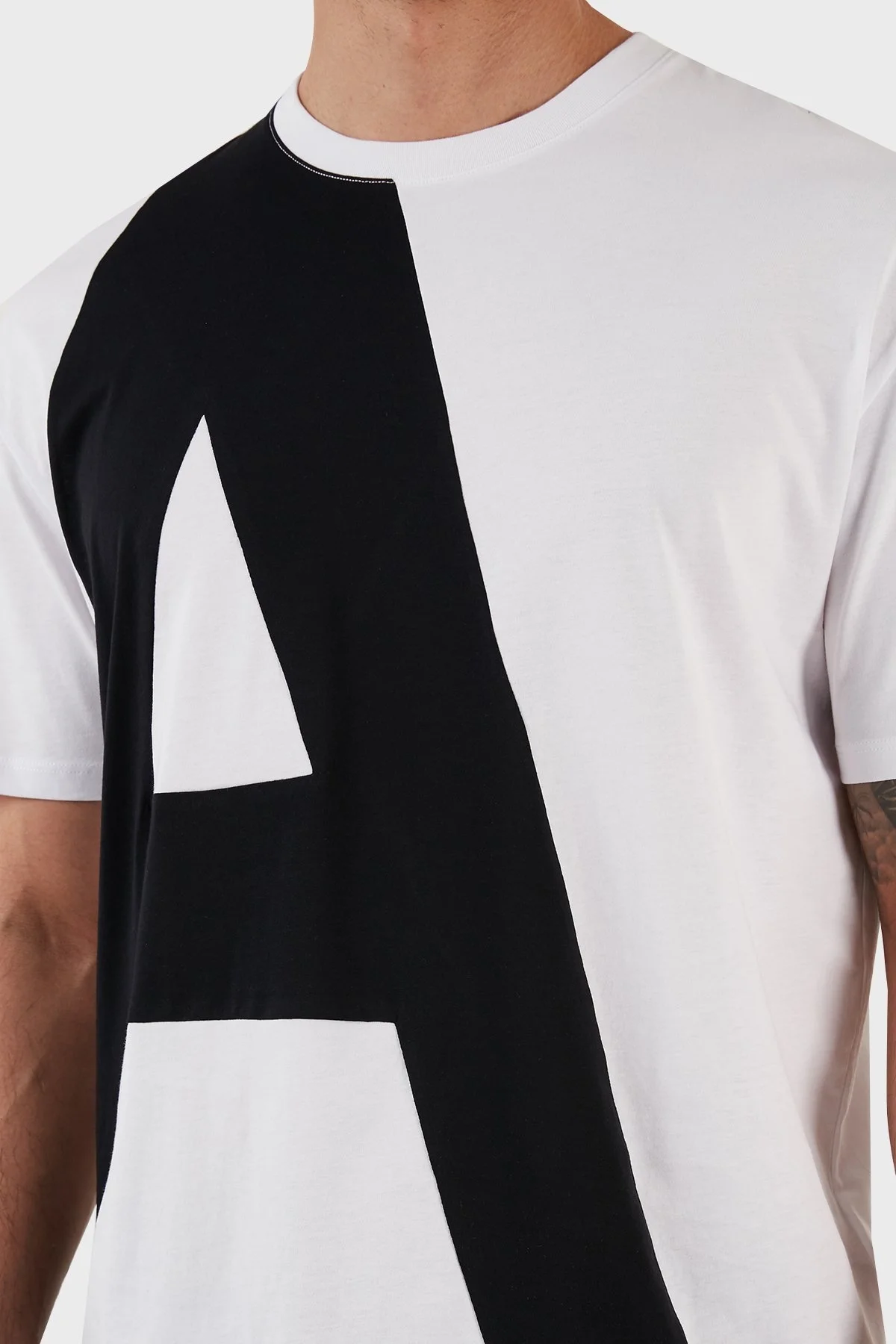 Armani Exchange Logolu Bisiklet Yaka % 100 Pamuk Regular Fit Erkek T Shirt 3RZTLD ZJH4Z 7144 BEYAZ - 4