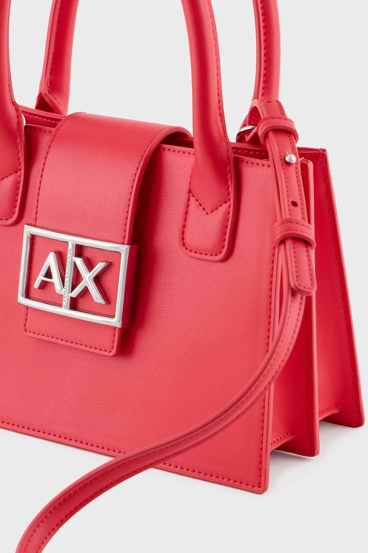 Armani Exchange Logolu Çıkarılabilir Askılı Bayan Çanta XW000306 AF12039 U4236 KIRMIZI - 7