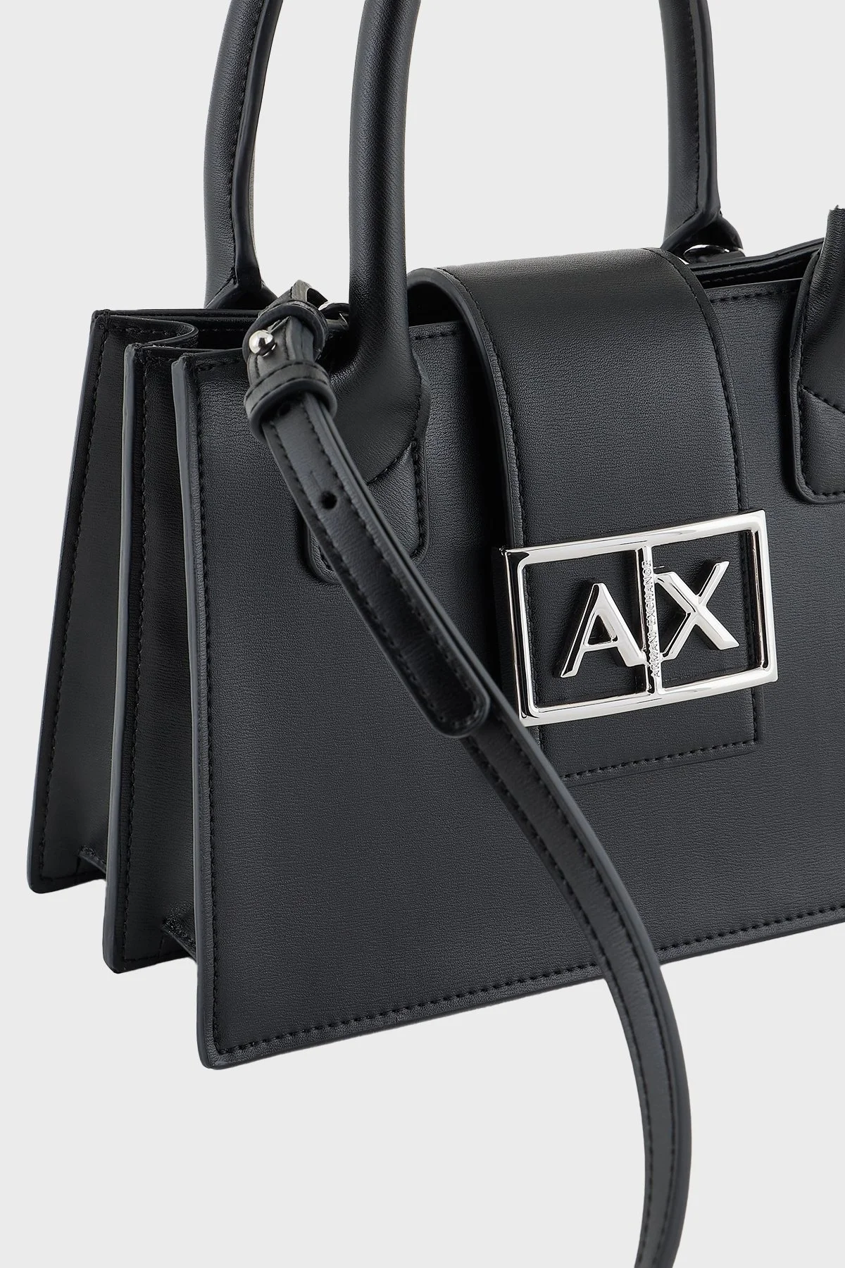 Armani Exchange Logolu Çıkarılabilir Askılı Bayan Çanta XW000306 AF12039 UC001 SİYAH - 14