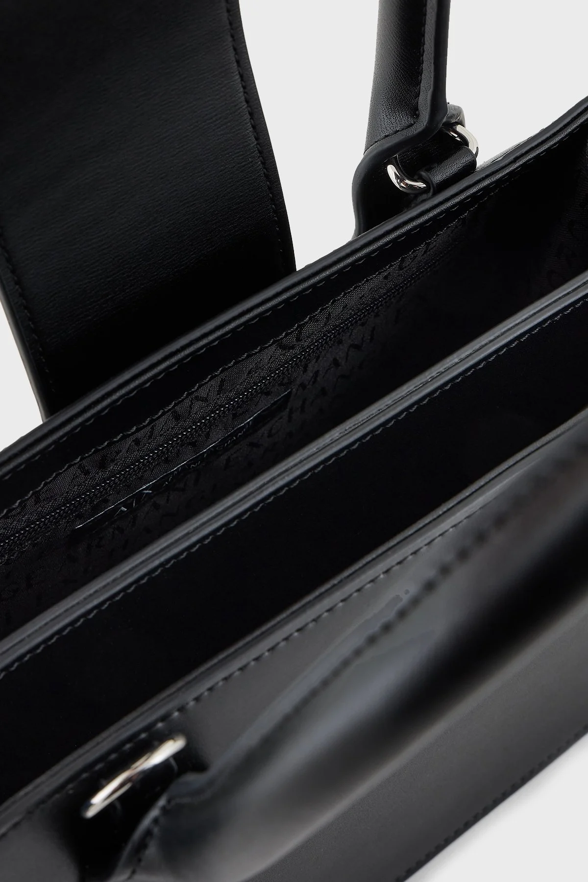 Armani Exchange Logolu Çıkarılabilir Askılı Bayan Çanta XW000306 AF12039 UC001 SİYAH - 20