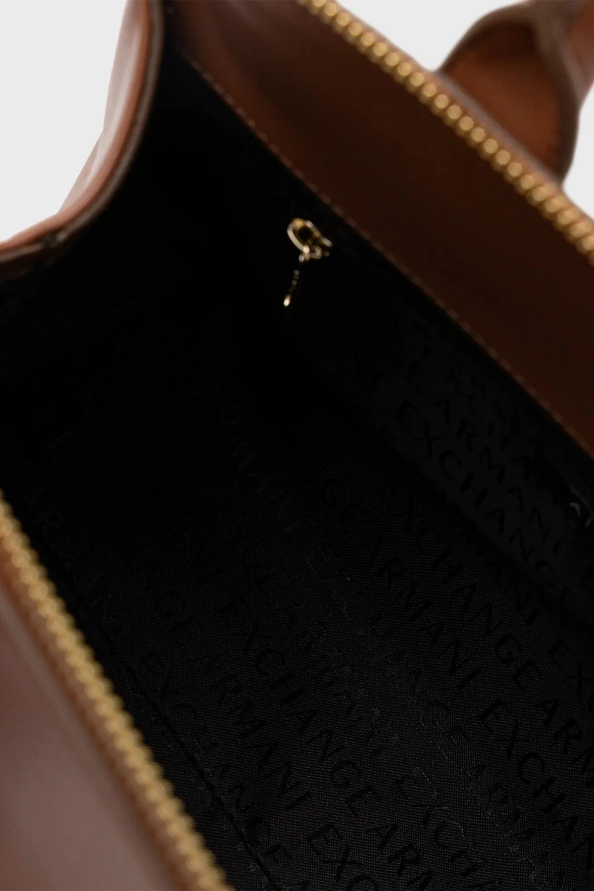 Armani Exchange Logolu Çıkarılabilir Askılı Bayan Çanta XW000307 AF12040 U6164 VİSKİ - 5