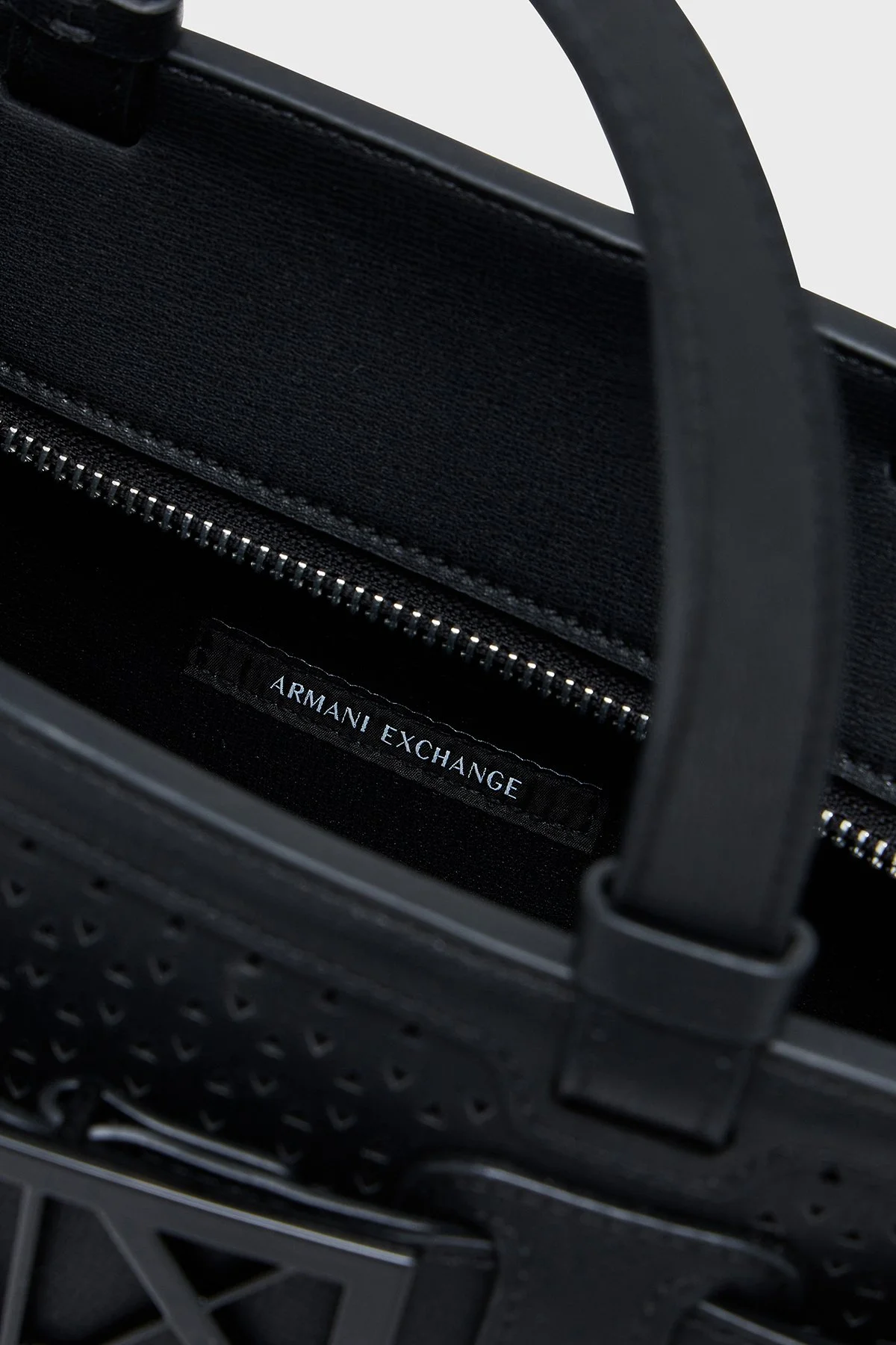 Armani Exchange Logolu Çıkarılabilir Askılı Bayan Çanta XW000392 AF22626 UC001 SİYAH - 6