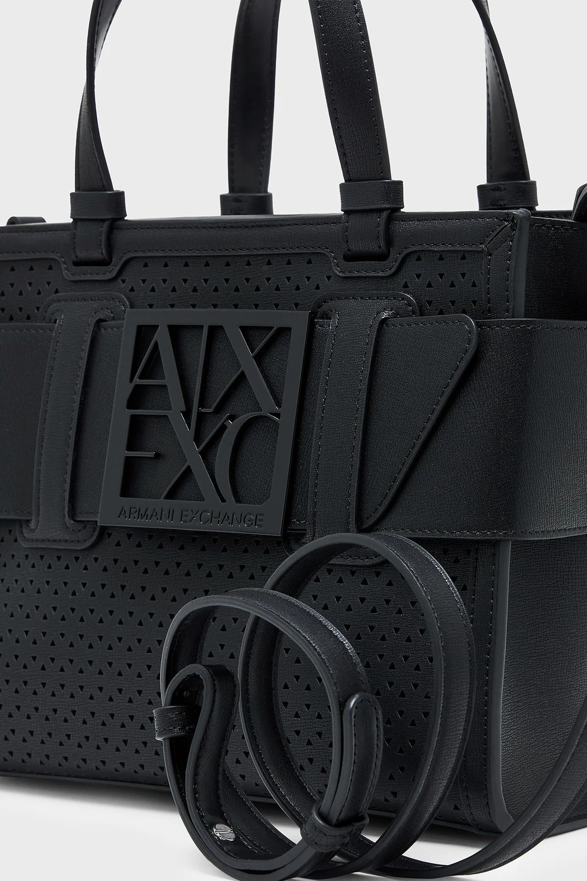 Armani Exchange Logolu Çıkarılabilir Askılı Bayan Çanta XW000392 AF22626 UC001 SİYAH - 7