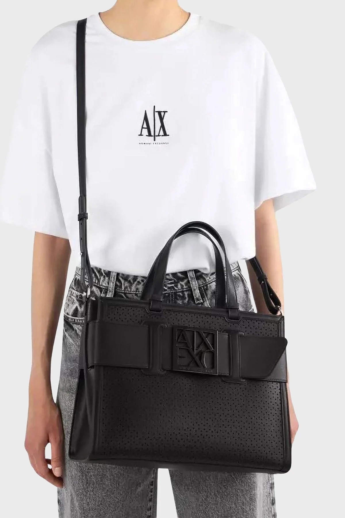 Armani Exchange Logolu Çıkarılabilir Askılı Bayan Çanta XW000920 AF22626 UC001 SİYAH - 2
