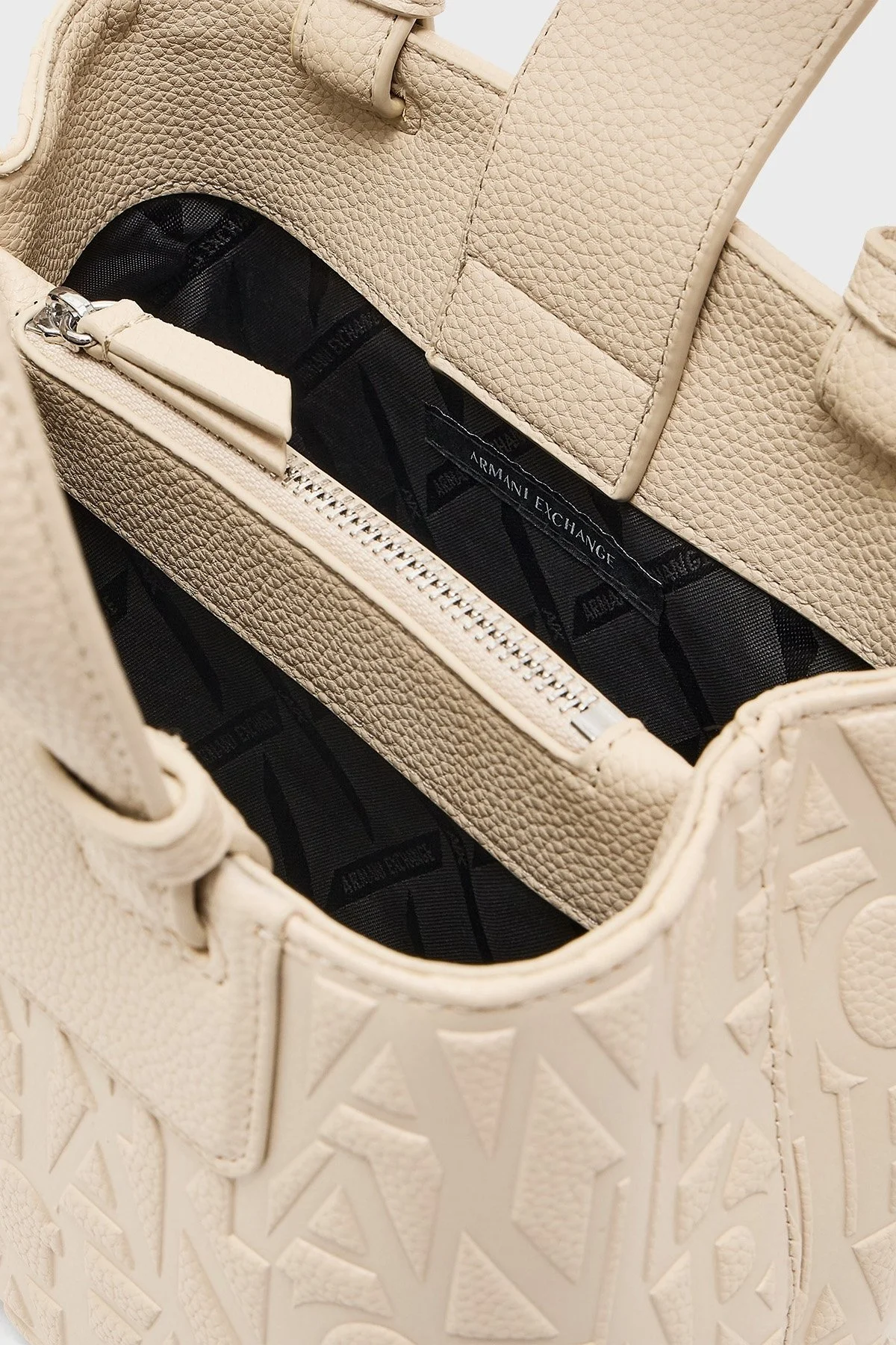 Armani Exchange Logolu Çıkarılabilir Askılı Bayan Çanta XW001576 AF15774 U1092 BEJ - 7