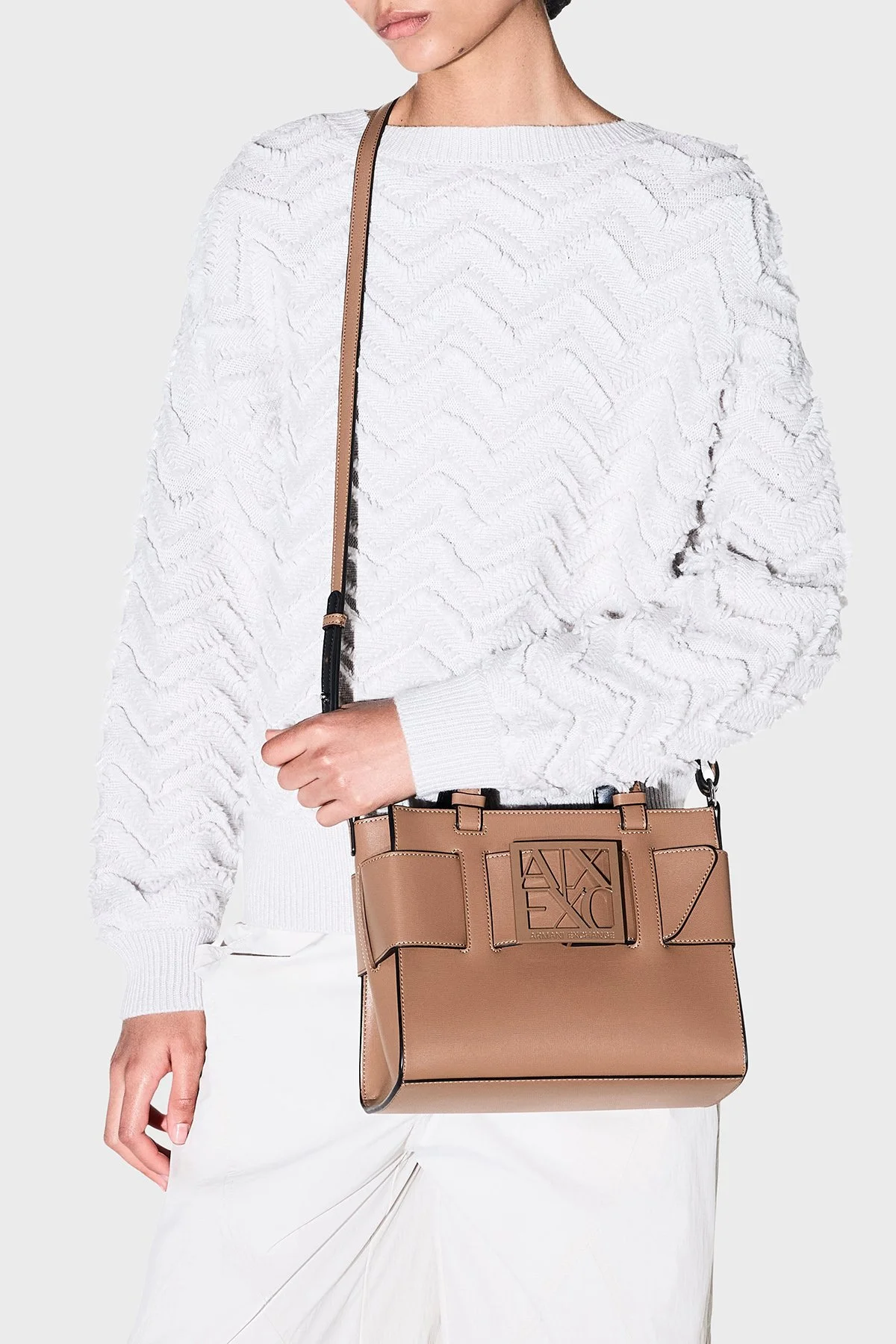 Armani Exchange Logolu Çıkarılabilir Askılı Kadın Çanta 942690 0A874 U6186 Taba - 2