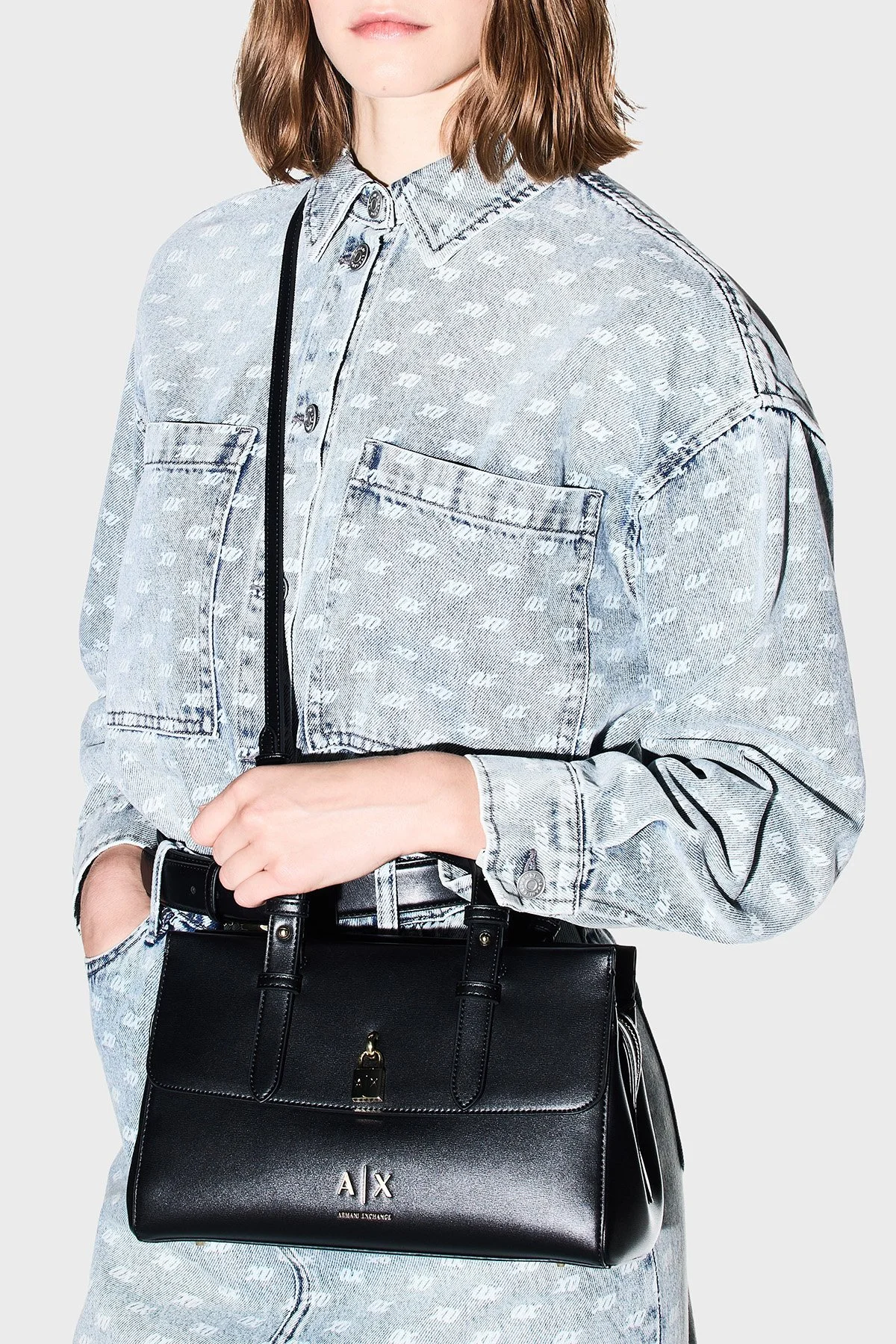 Armani Exchange Logolu Çıkarılabilir Askılı Kadın Çanta XW003055 AF28605 UC001 Siyah - 2