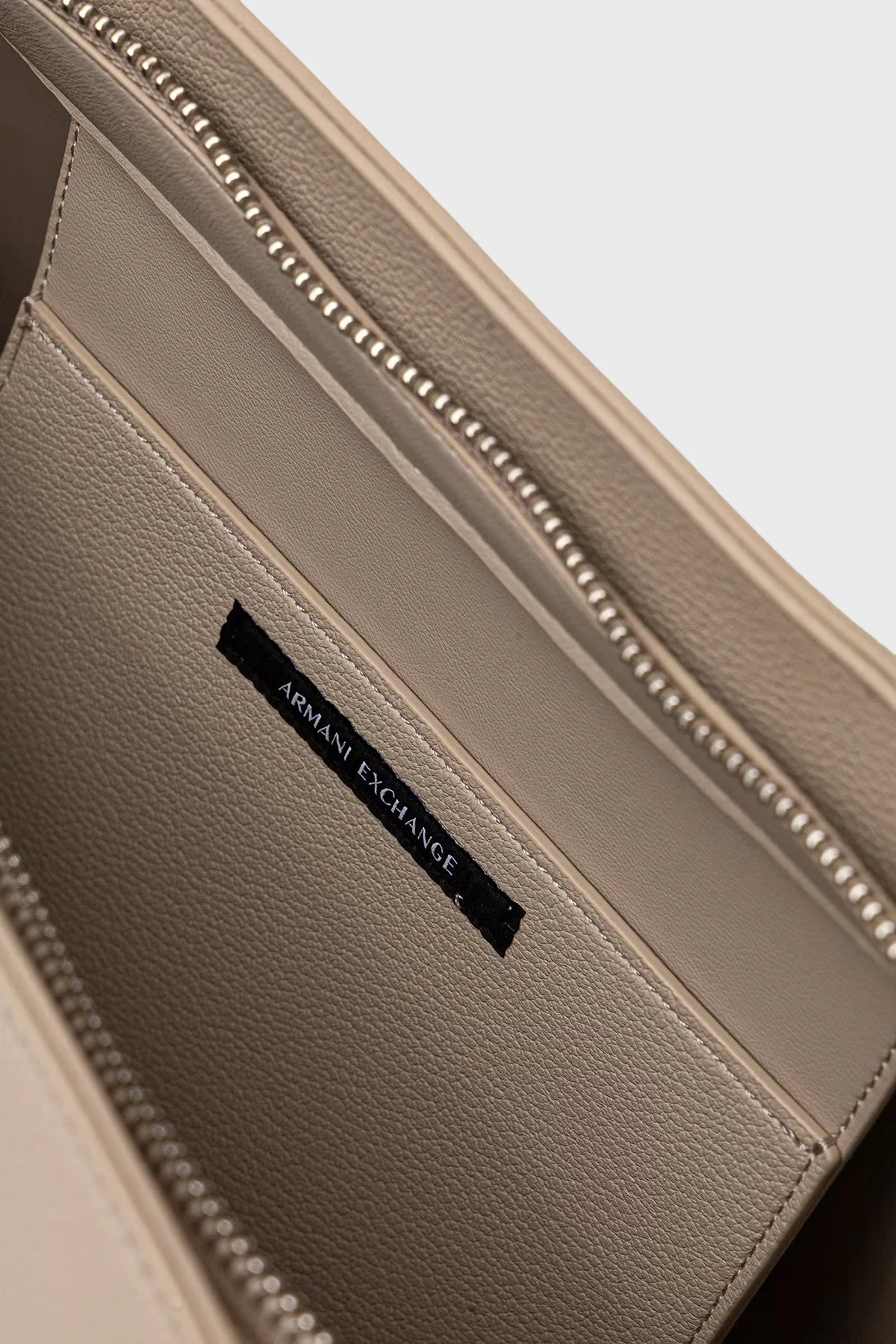 Armani Exchange Logolu Çıkarılabilir Askılı Kadın Çanta XW003086 AF26569 U6208 Ekru - 5