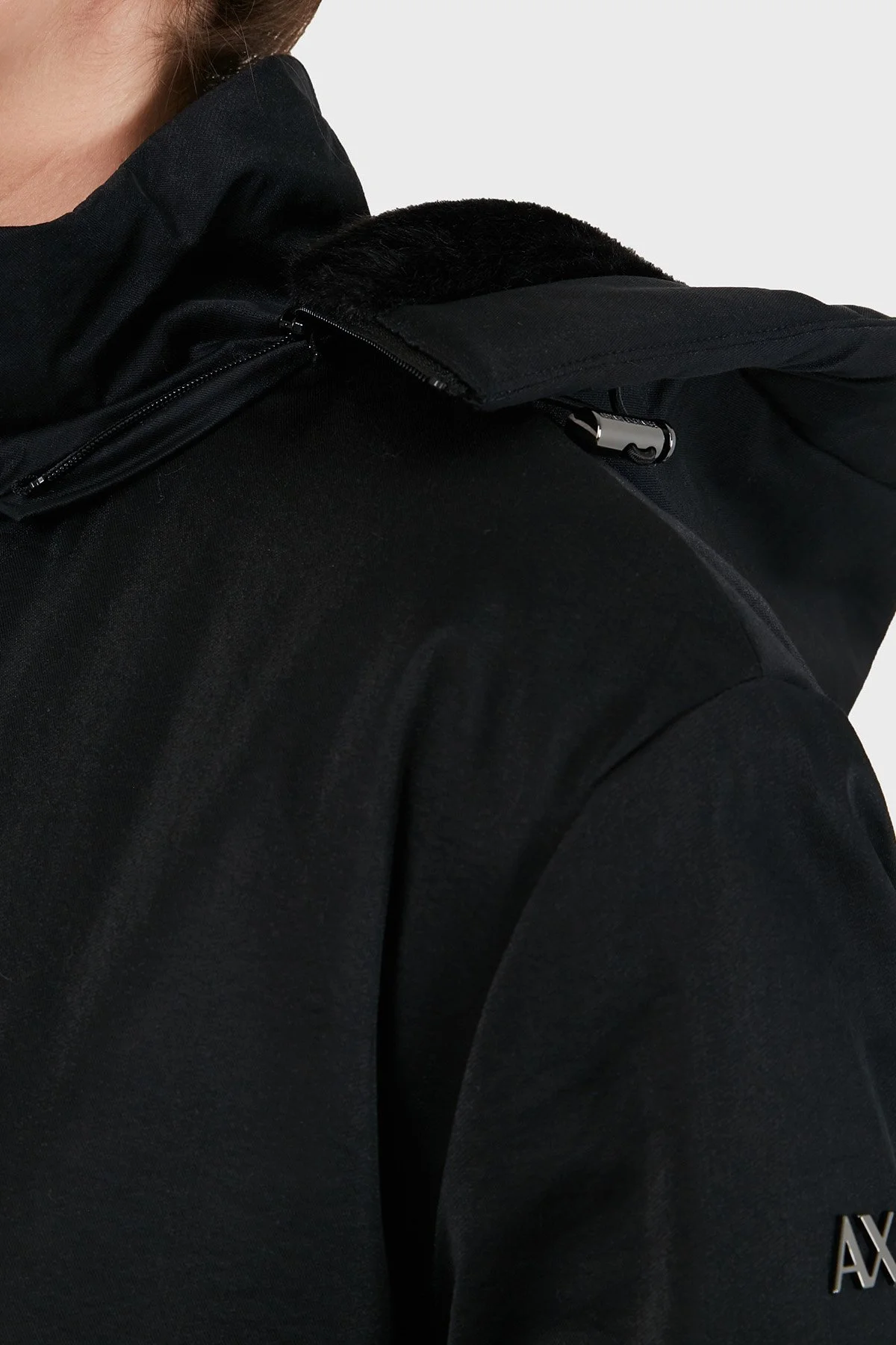 Armani Exchange Logolu Çıkarılabilir Kapüşonlu Yaka Diz Üstü Astarlı Kadın Ceket XW002998 AF25761 UC001 Siyah - 7