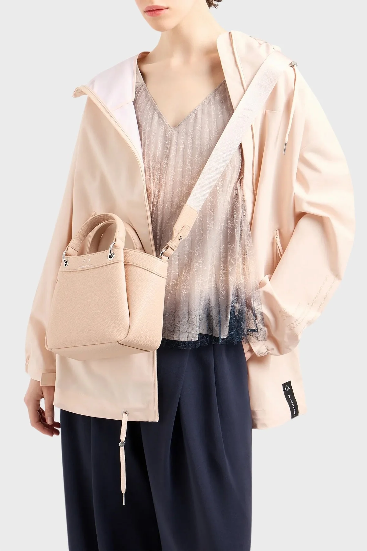 Armani Exchange Logolu Çıkarılabilir Omuz Askılı Bayan Çanta 942927 CC783 05871 PUDRA - 2