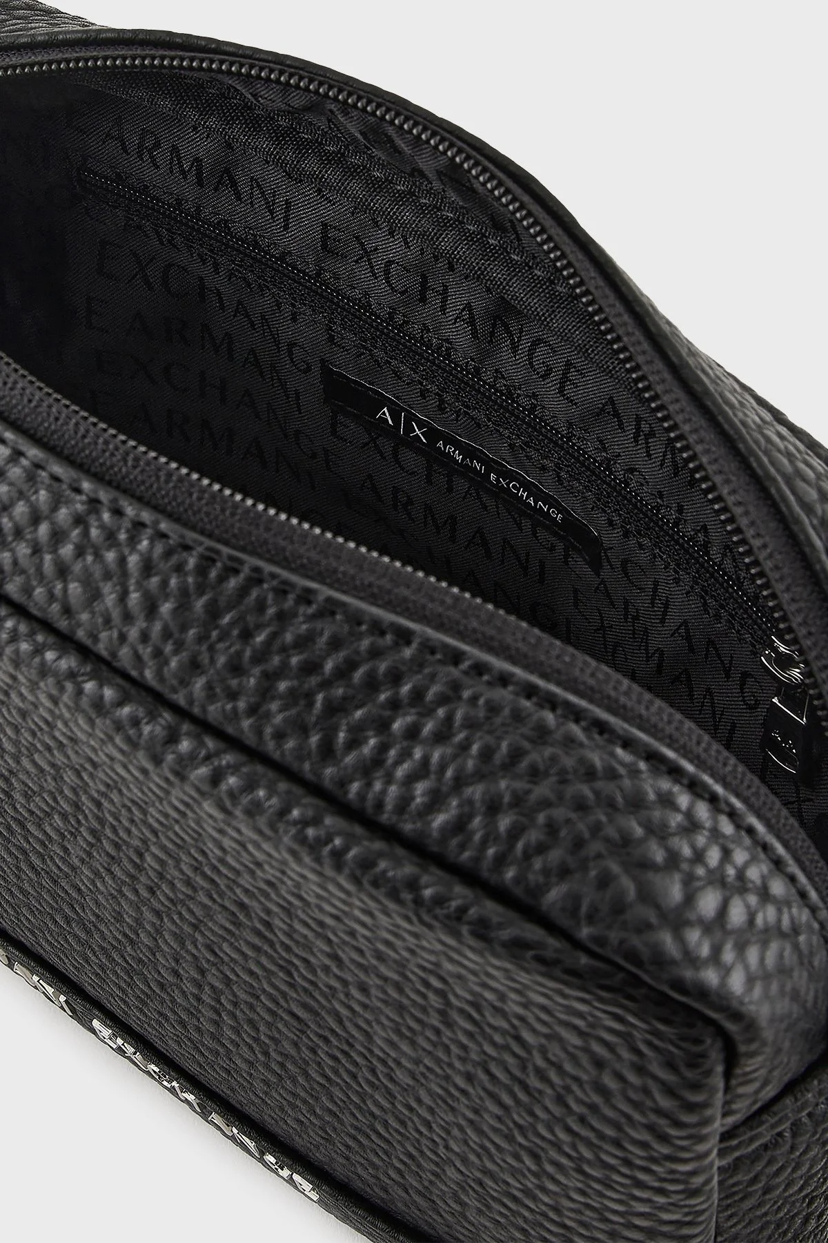 Armani Exchange Logolu Çıkarılabilir Tutma Saplı Kozmetik Erkek Çanta 958542 CC828 00020 SİYAH - 7