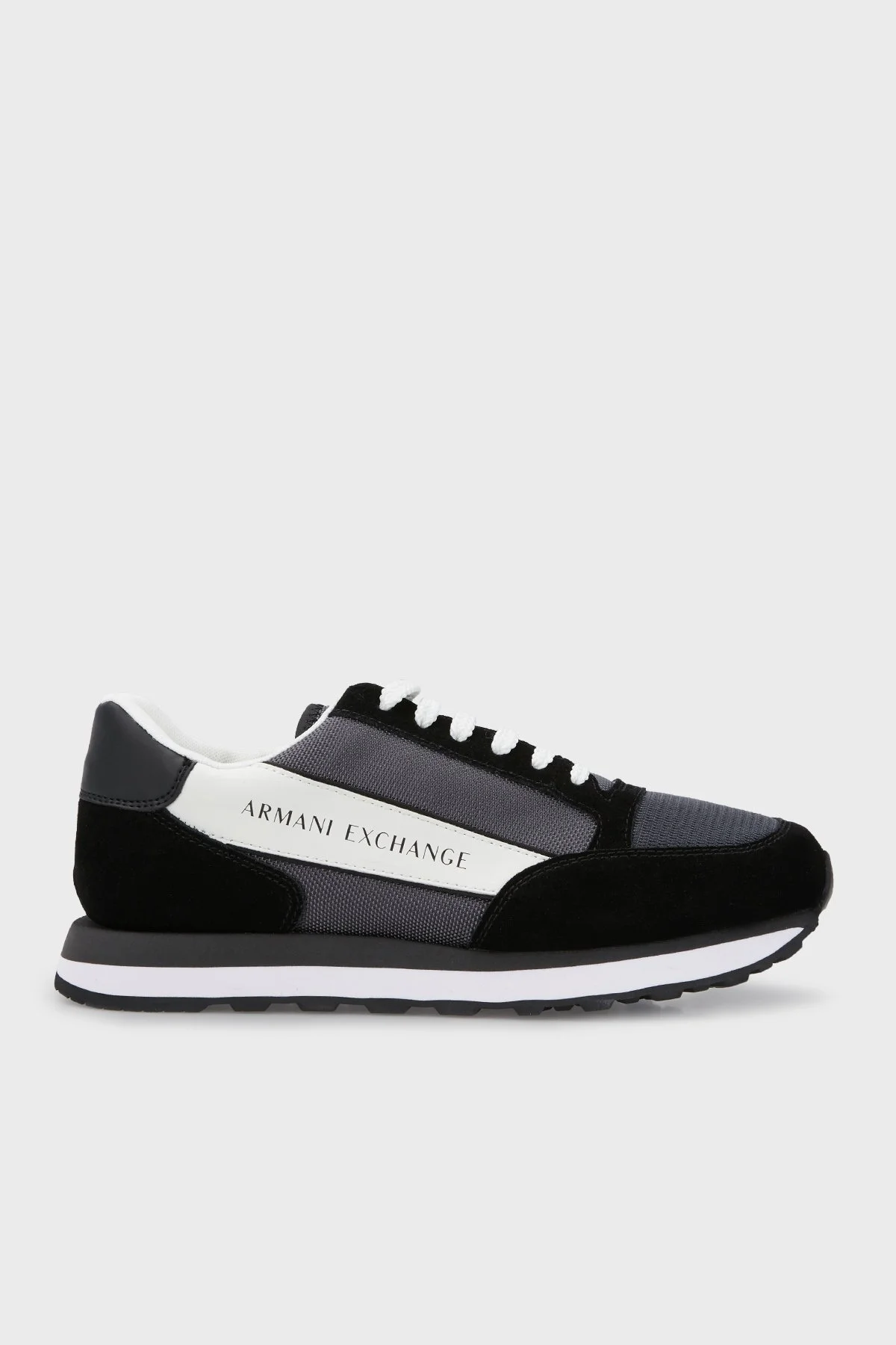 Armani Exchange Logolu Deri Sneaker Erkek Ayakkabı XUX083 XV263 S073 SİYAH-BEYAZ - 1