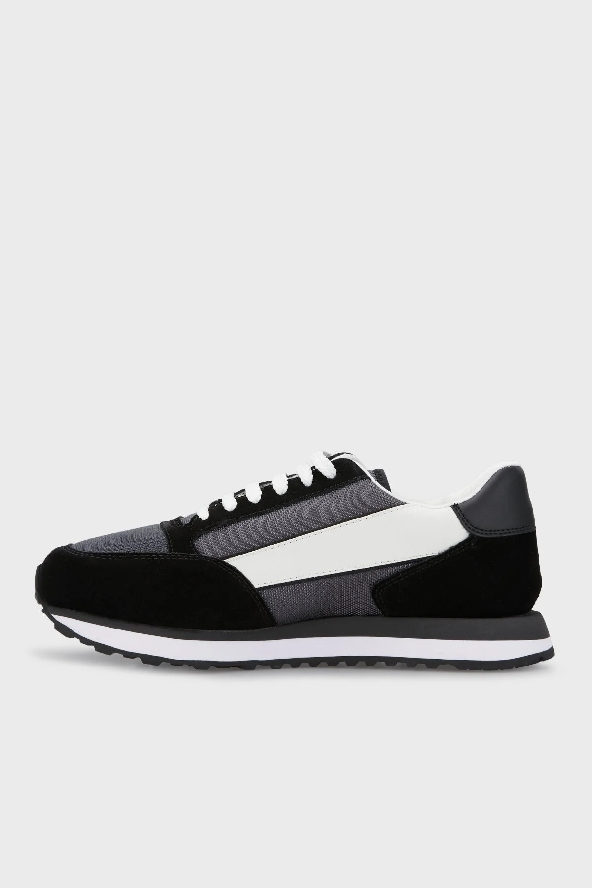 Armani Exchange Logolu Deri Sneaker Erkek Ayakkabı XUX083 XV263 S073 SİYAH-BEYAZ - 2