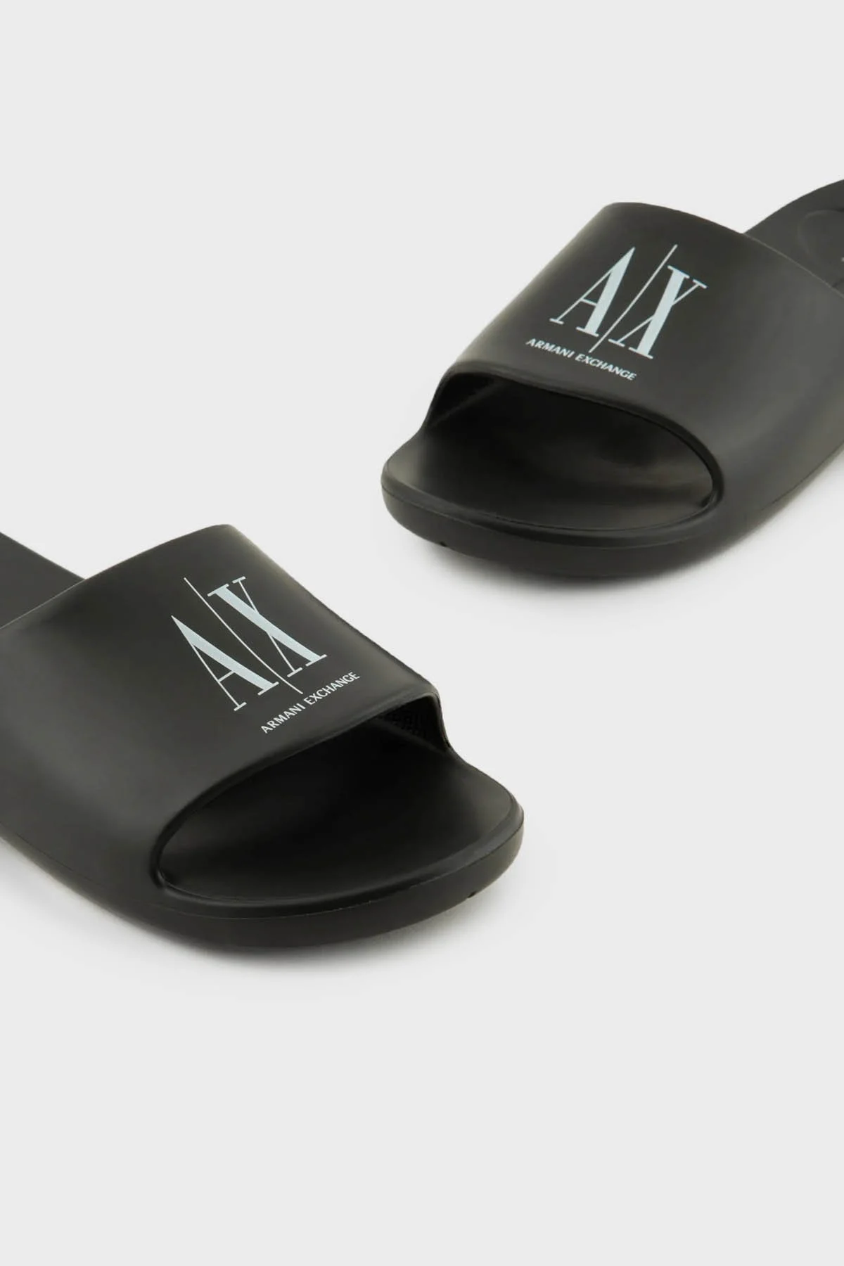 Armani Exchange Logolu Düz Erkek Terlik XUP012 XV675 S277 SİYAH-BEYAZ - 4