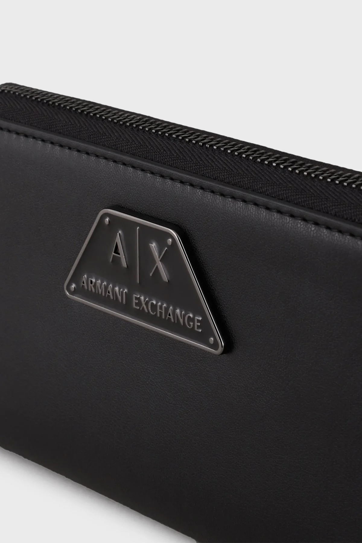 Armani Exchange Logolu Fermuarlı Bayan Cüzdan 948068 3R784 00020 SİYAH - 4
