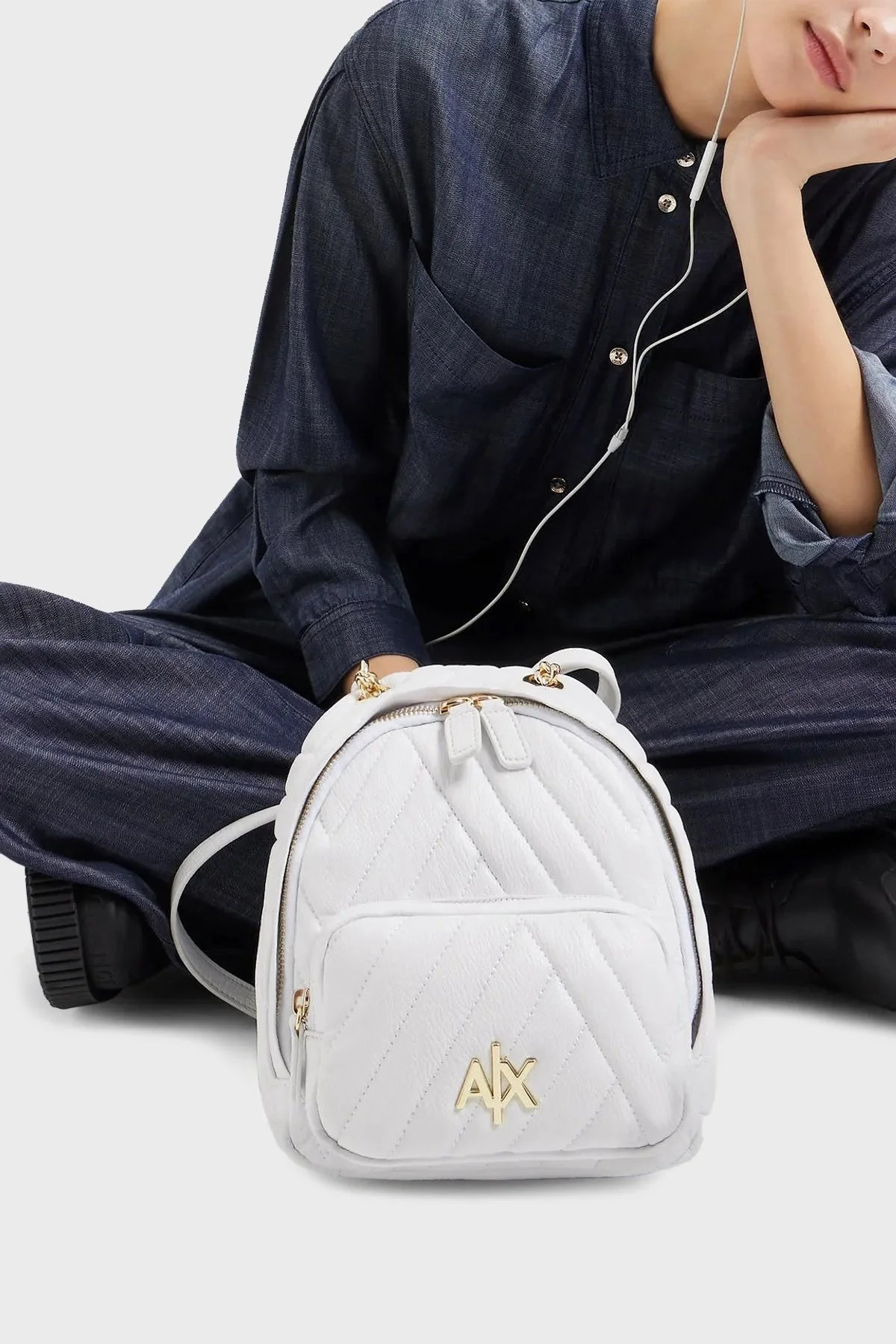 Armani Exchange Logolu Fermuarlı Bayan Sırt Çantası 942889 2F745 47710 BEYAZ - 2