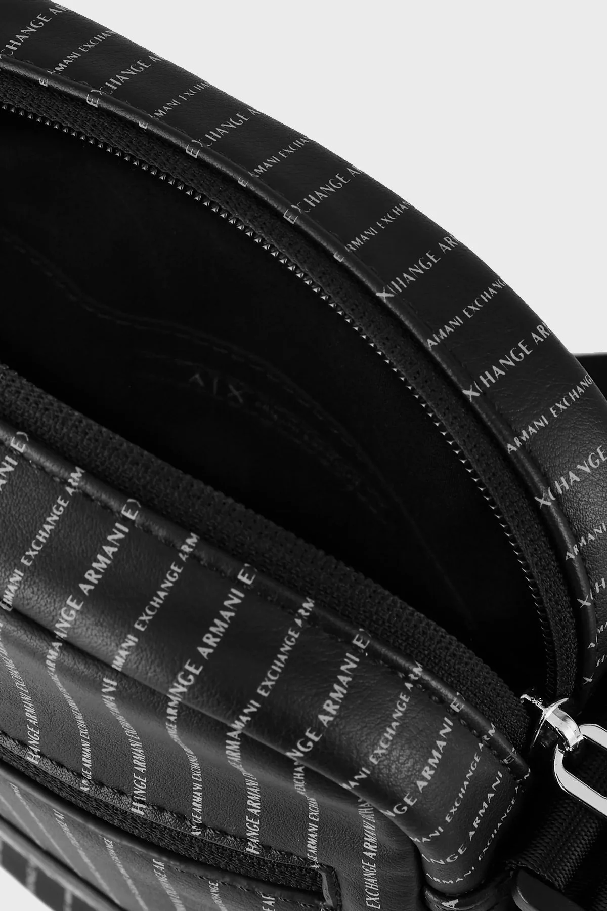 Armani Exchange Logolu Fermuarlı Erkek Çanta 952388 CC825 00020 SİYAH - 6