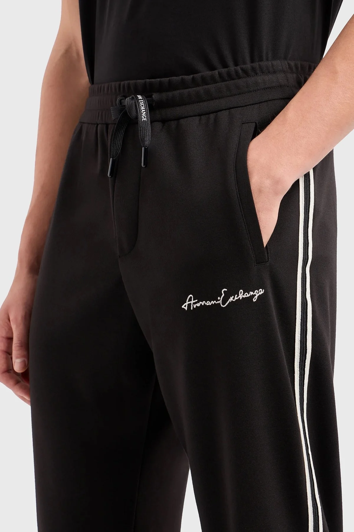 Armani Exchange Logolu Jogger Erkek Pantolon 8NZPSG Z9N1Z 1200 SİYAH - 4
