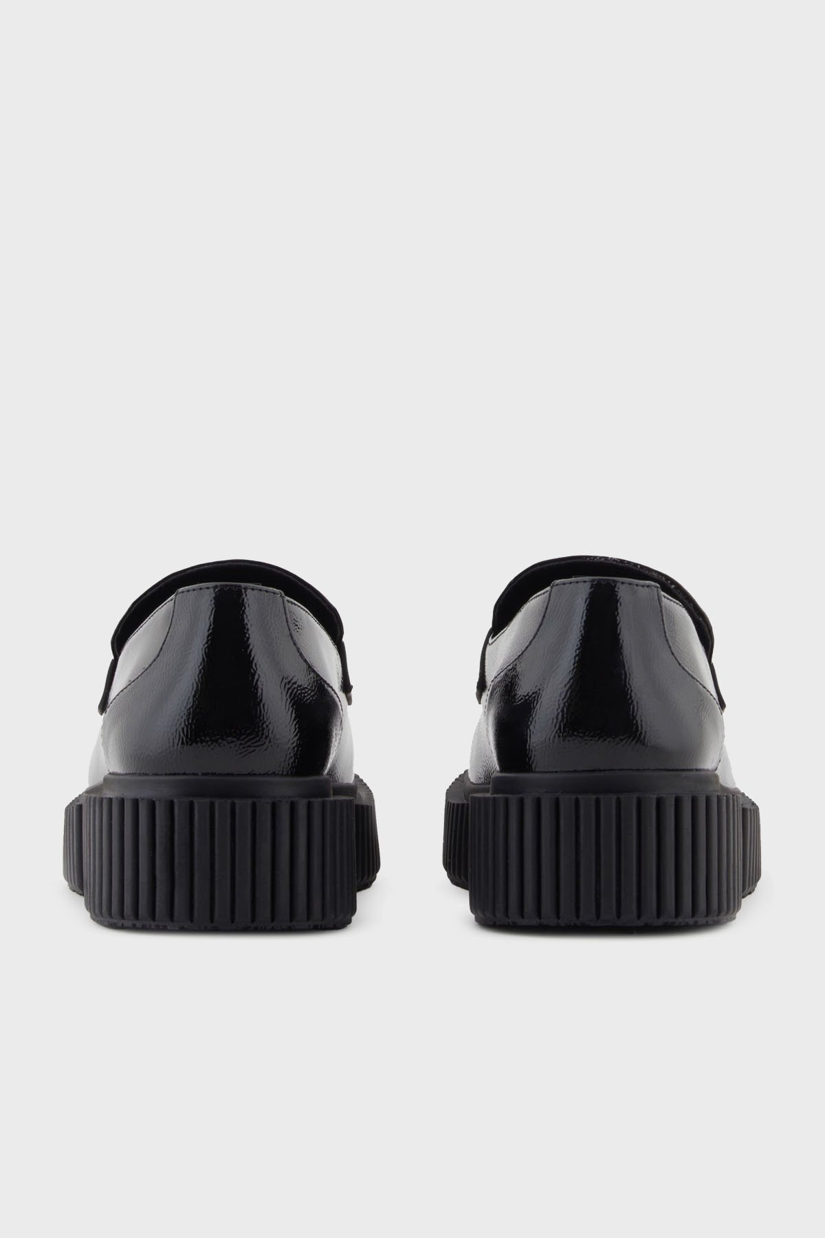 Armani Exchange Logolu Kalın Taban Rugan Loafer Bayan Ayakkabı