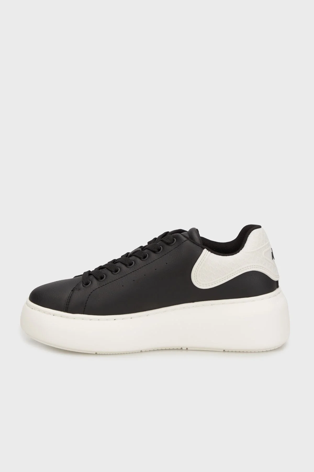 Armani Exchange Logolu Kalın Taban Sneaker Bayan Ayakkabı XW002149 AF19528 MC024 SİYAH-BEYAZ - 3
