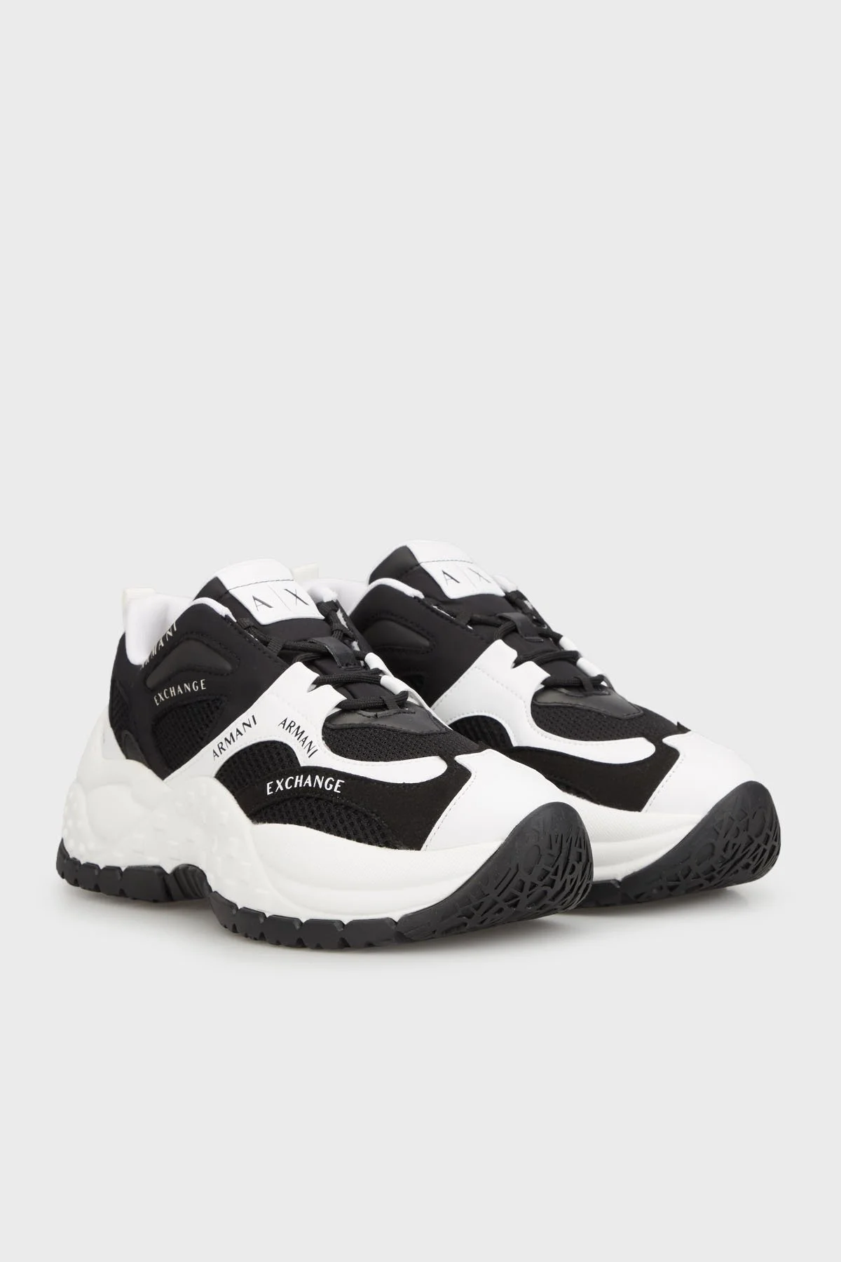 Armani Exchange Logolu Kalın Tabanlı Sneaker Bayan Ayakkabı XDX120 XV708 T037 SİYAH-BEYAZ - 3
