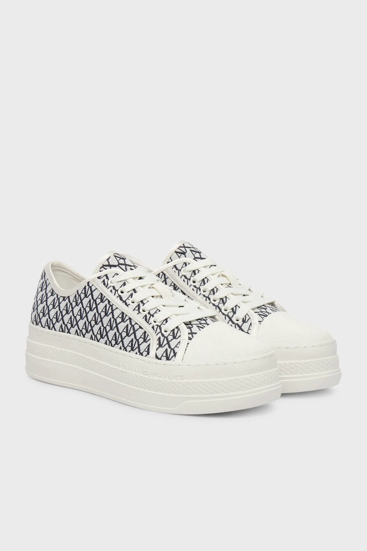 Armani Exchange Logolu Kalın Tabanlı Sneaker Kadın Ayakkabı XW002786 AF23055 MZ266 BEYAZ-LACİVERT - 2