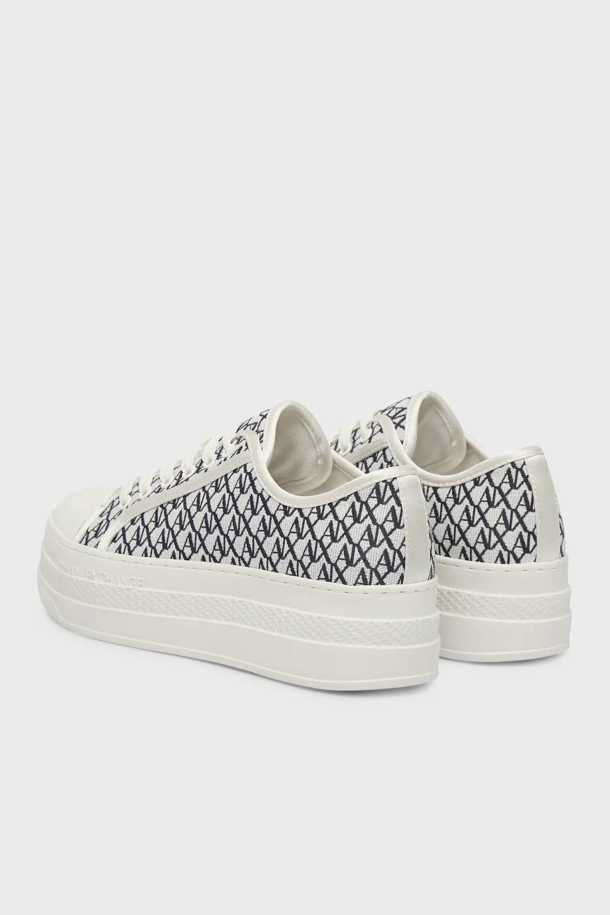 Armani Exchange Logolu Kalın Tabanlı Sneaker Kadın Ayakkabı XW002786 AF23055 MZ266 BEYAZ-LACİVERT - 4