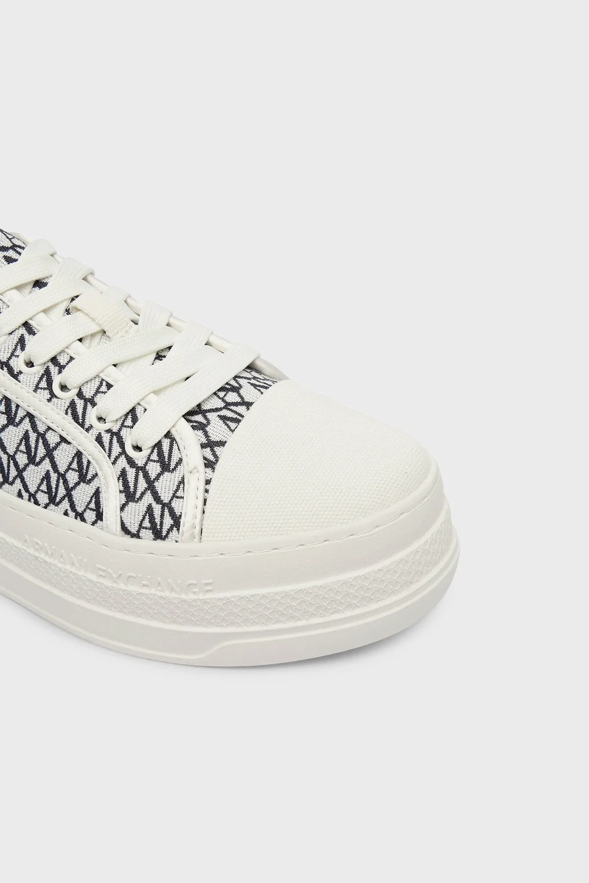 Armani Exchange Logolu Kalın Tabanlı Sneaker Kadın Ayakkabı XW002786 AF23055 MZ266 BEYAZ-LACİVERT - 6