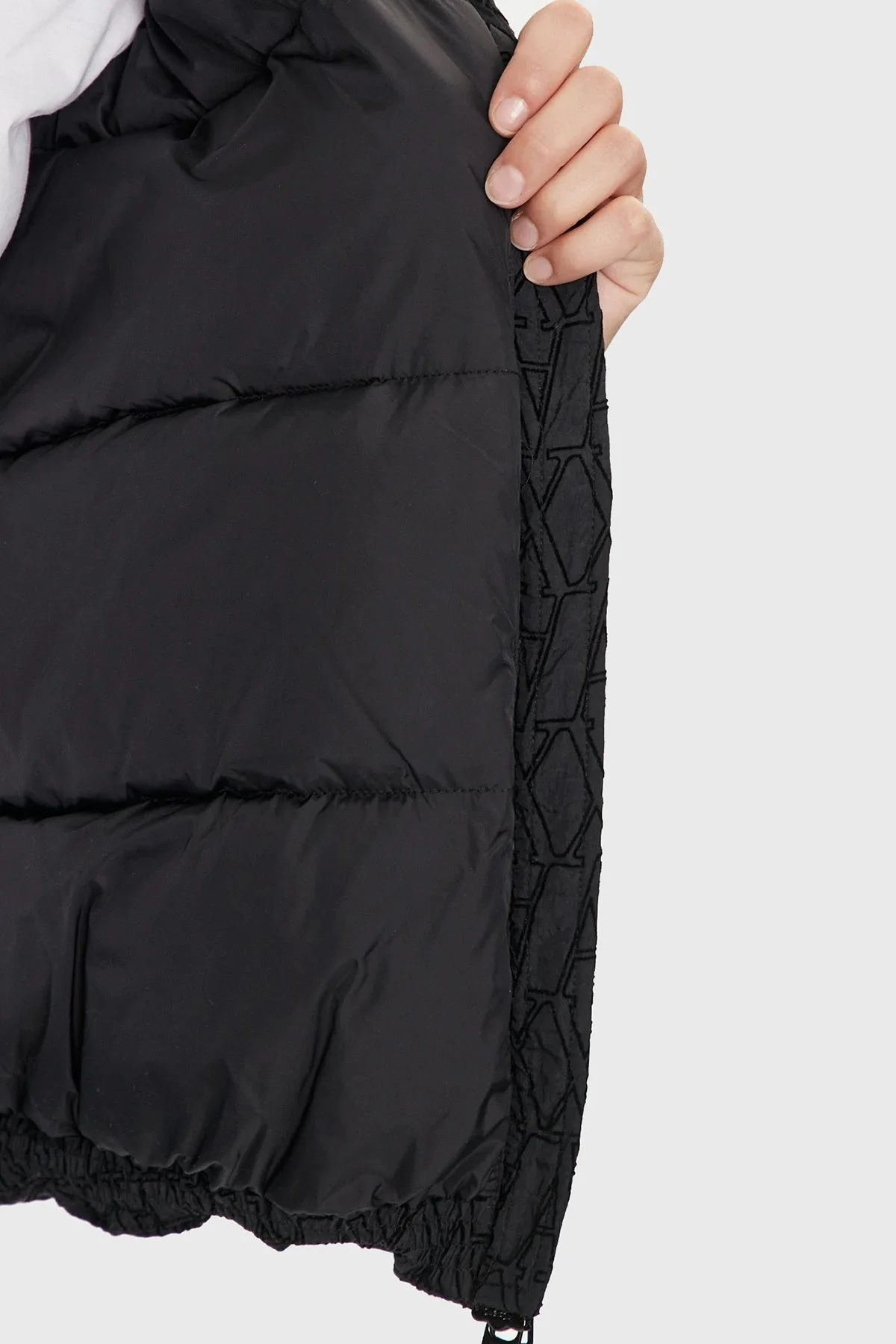 Armani Exchange Logolu Kapüşonlu Dolgulu Bayan Mont 6DYB07 YN2UZ 1200 SİYAH - 3