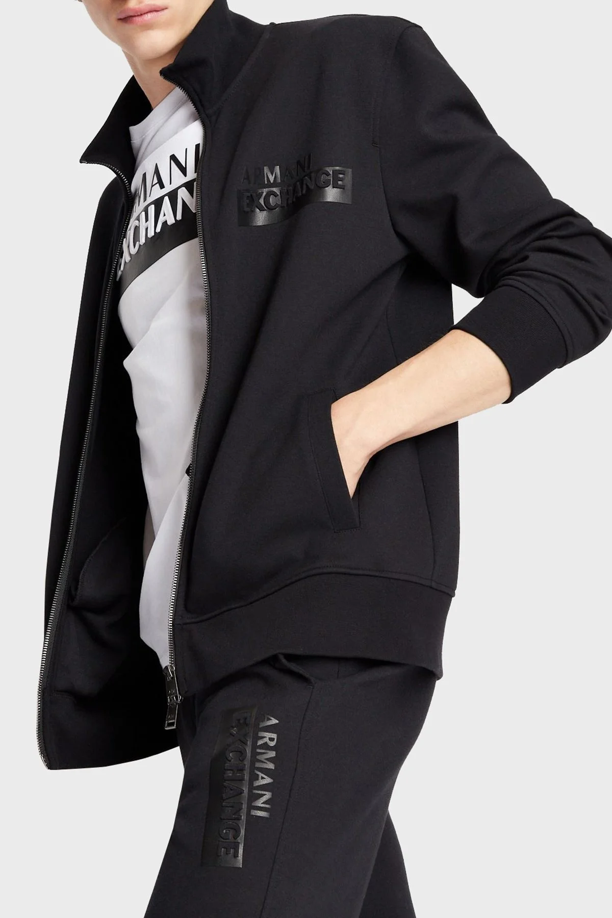 Armani Exchange Logolu Pamuklu Fermuarlı Dik Yaka Regular Fit Erkek Sweat 6LZMBF ZJCAZ 1200 SİYAH - 5