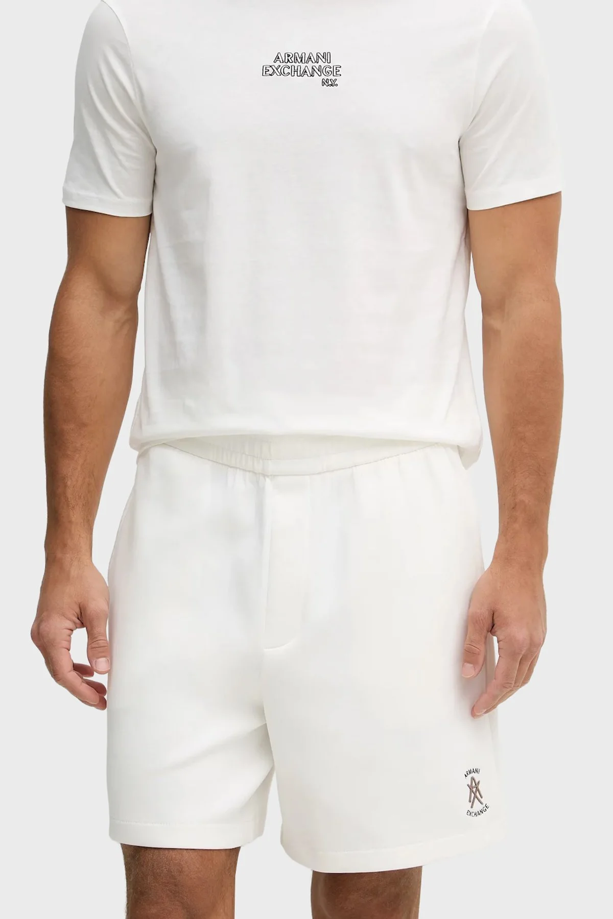 Armani Exchange Logolu Pamuklu Regular Fit Bermuda Erkek Şort XM001773 AF10818 U0009 BEYAZ - 1