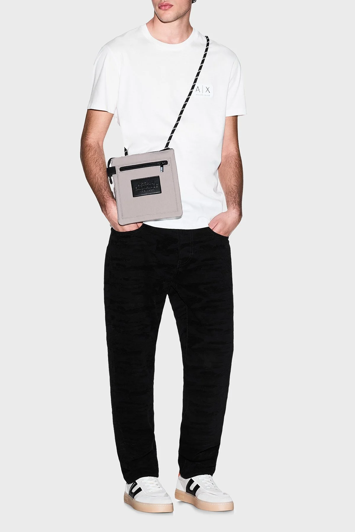 Armani Exchange Logolu Pamuklu Regular Fit Bisiklet Yaka Erkek T Shirt XM002178 AF12308 U0009 Beyaz - 2