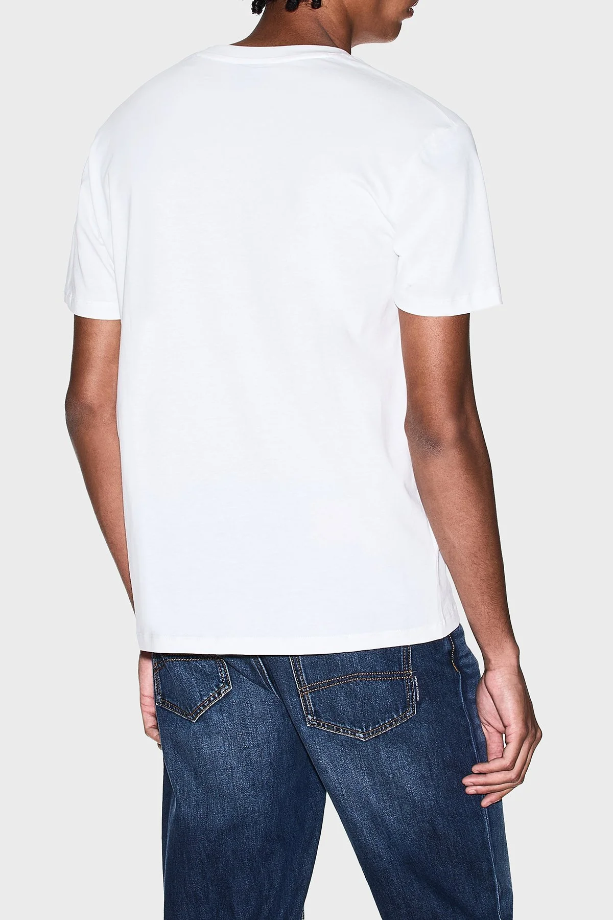 Armani Exchange Logolu Pamuklu Regular Fit V Yaka Erkek T Shirt XM002179 AF12308 U0009 BEYAZ - 3