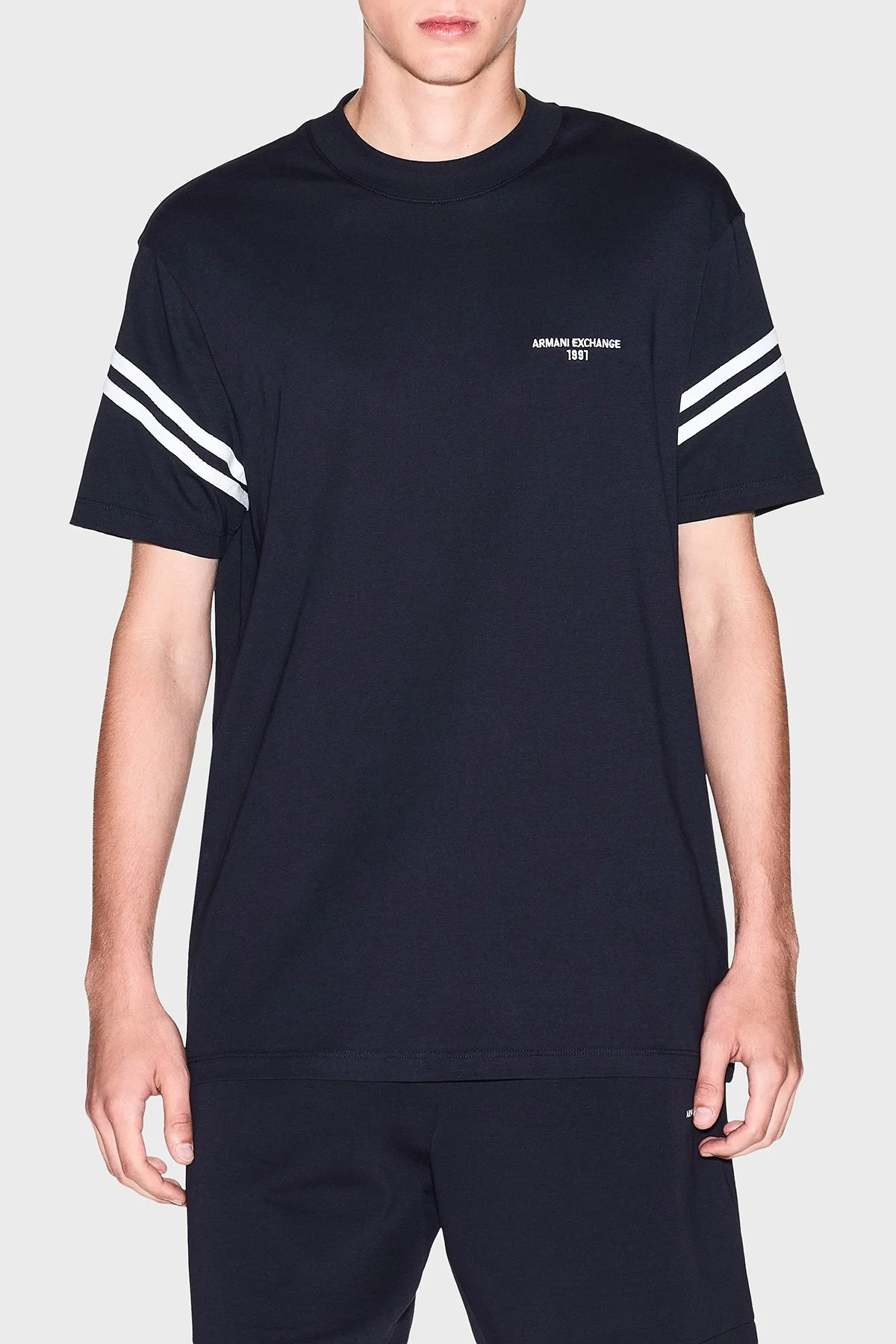 Armani Exchange Logolu Pamuklu Şerit Detaylı Regular Fit Bisiklet Yaka Erkek T Shirt XM001081 AF12308 UB101 LACİVERT - 6