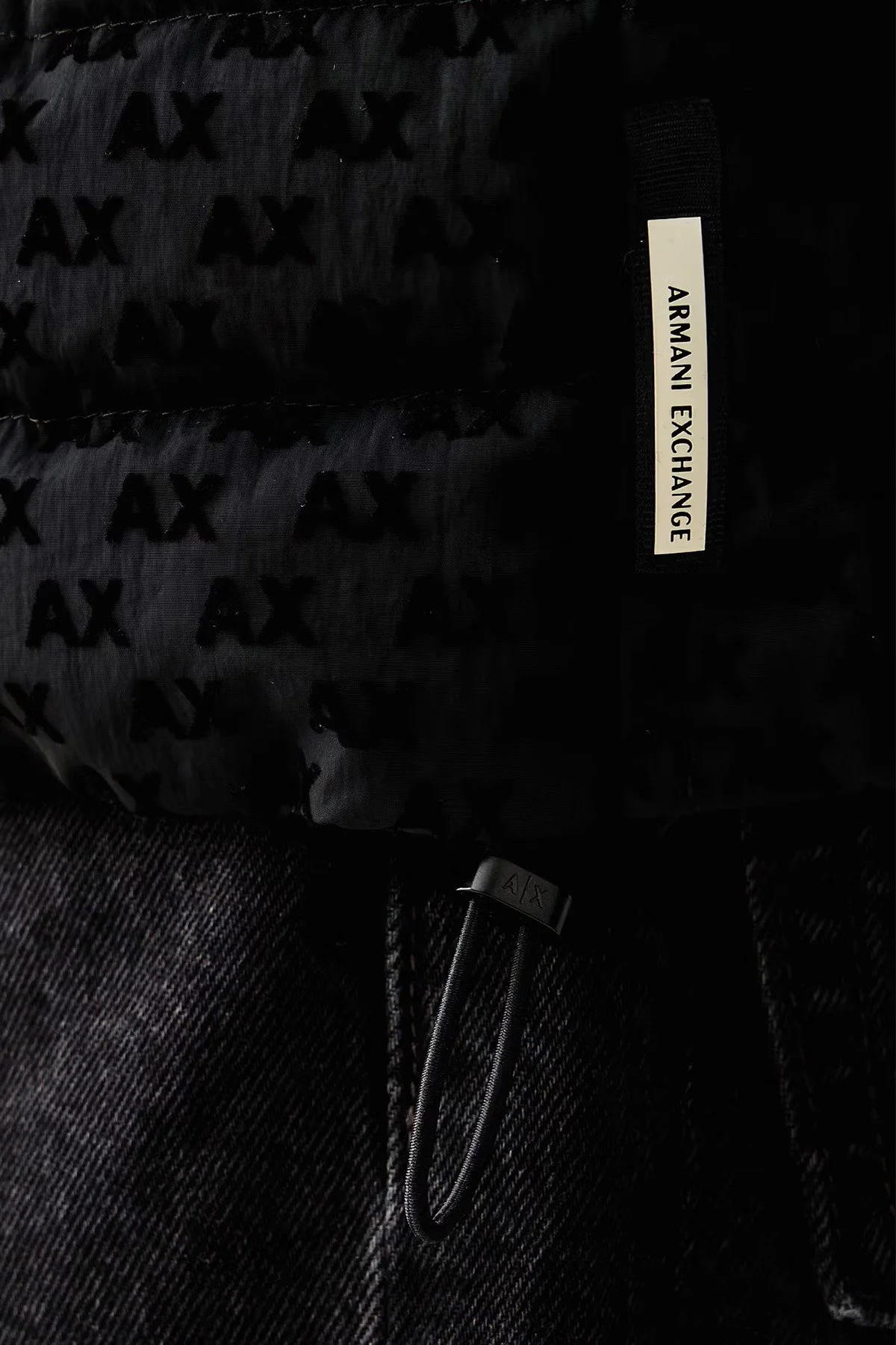 Armani Exchange Logolu Regular Fit Dik Yaka Fermuarlı Erkek Yelek XM003511 AF19870 UC001 Siyah - 5