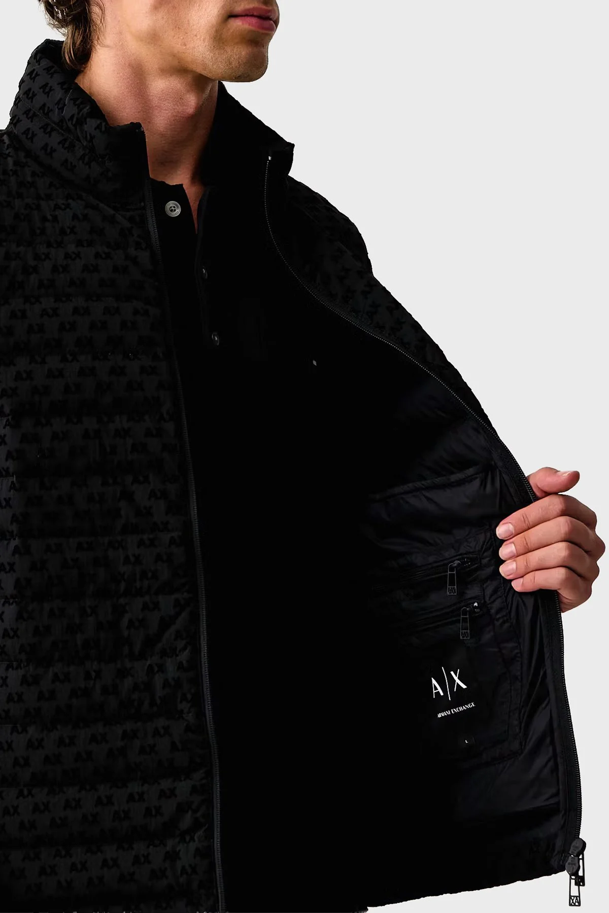 Armani Exchange Logolu Regular Fit Dik Yaka Fermuarlı Erkek Yelek XM003511 AF19870 UC001 Siyah - 6