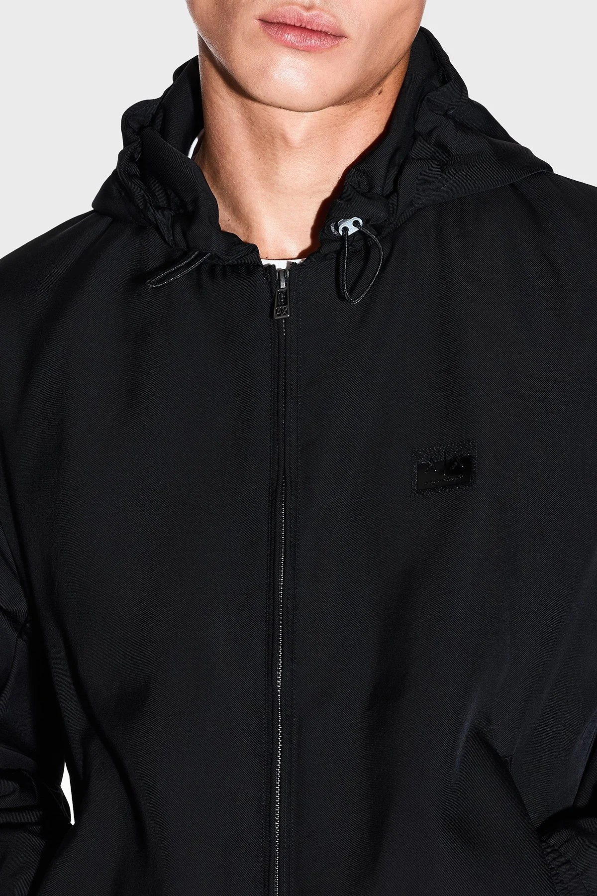 Armani Exchange Logolu Regular Fit Su ve Rüzgar Geçirmez Erkek Ceket XM001102 AF16672 UC001 SİYAH - 4