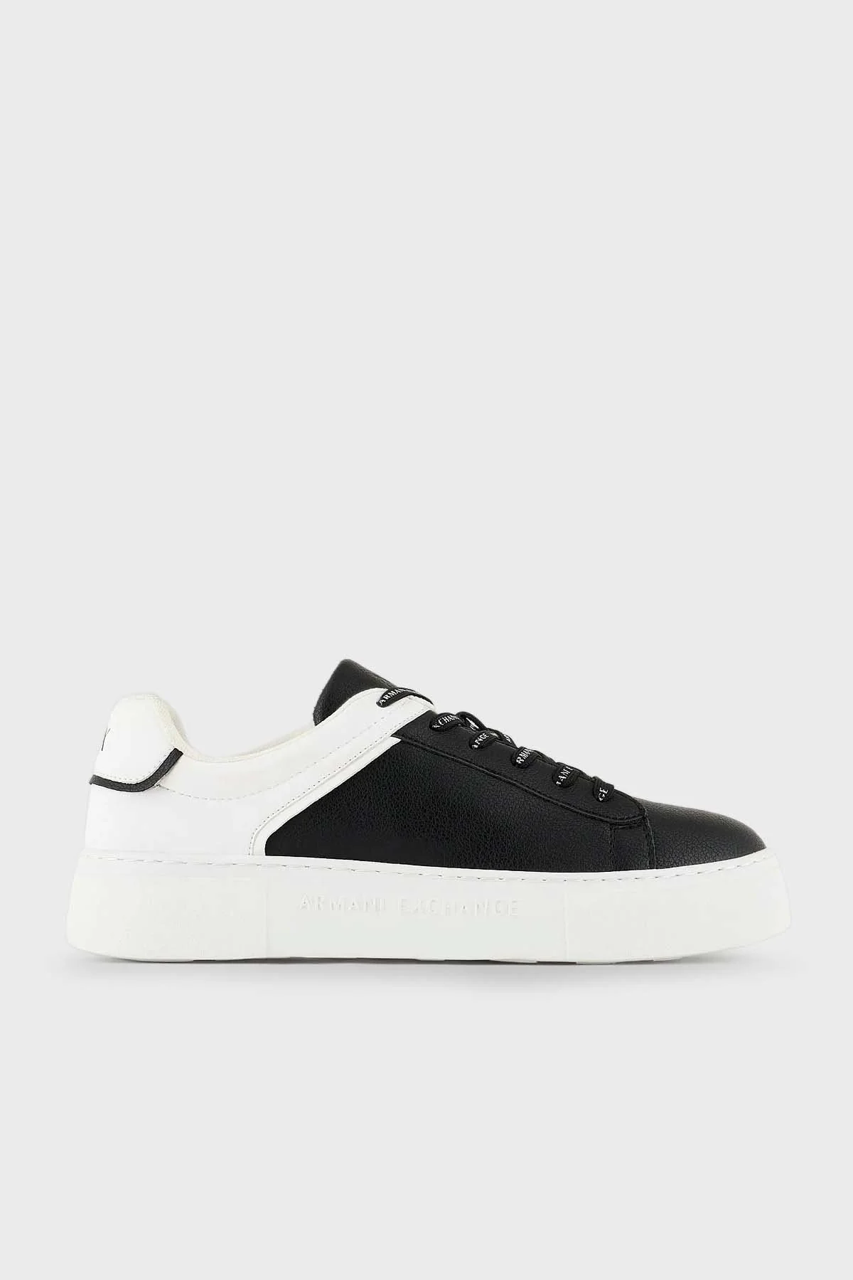Armani Exchange Logolu Sneaker Bayan Ayakkabı XDX133 XV725 S277 SİYAH-BEYAZ - 1